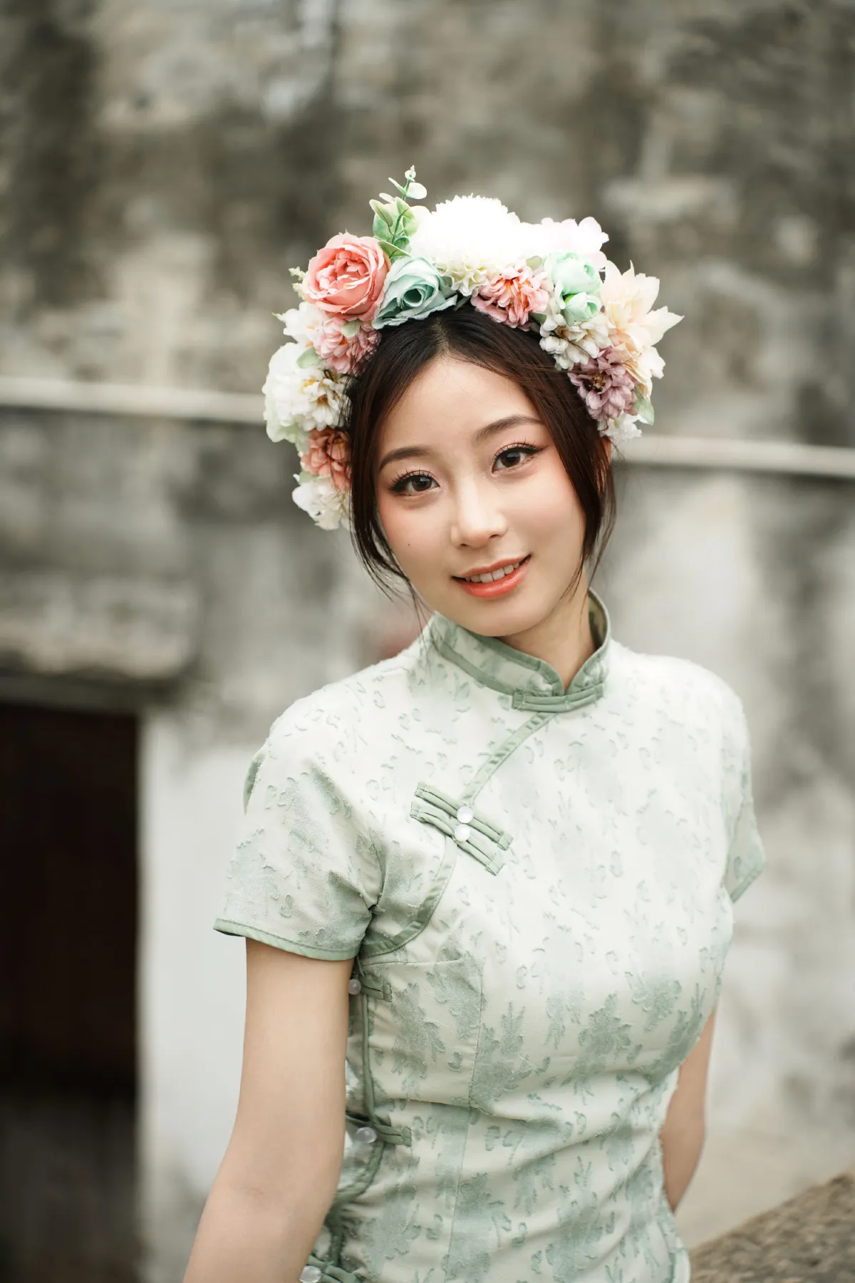 绿色旗袍簪花5