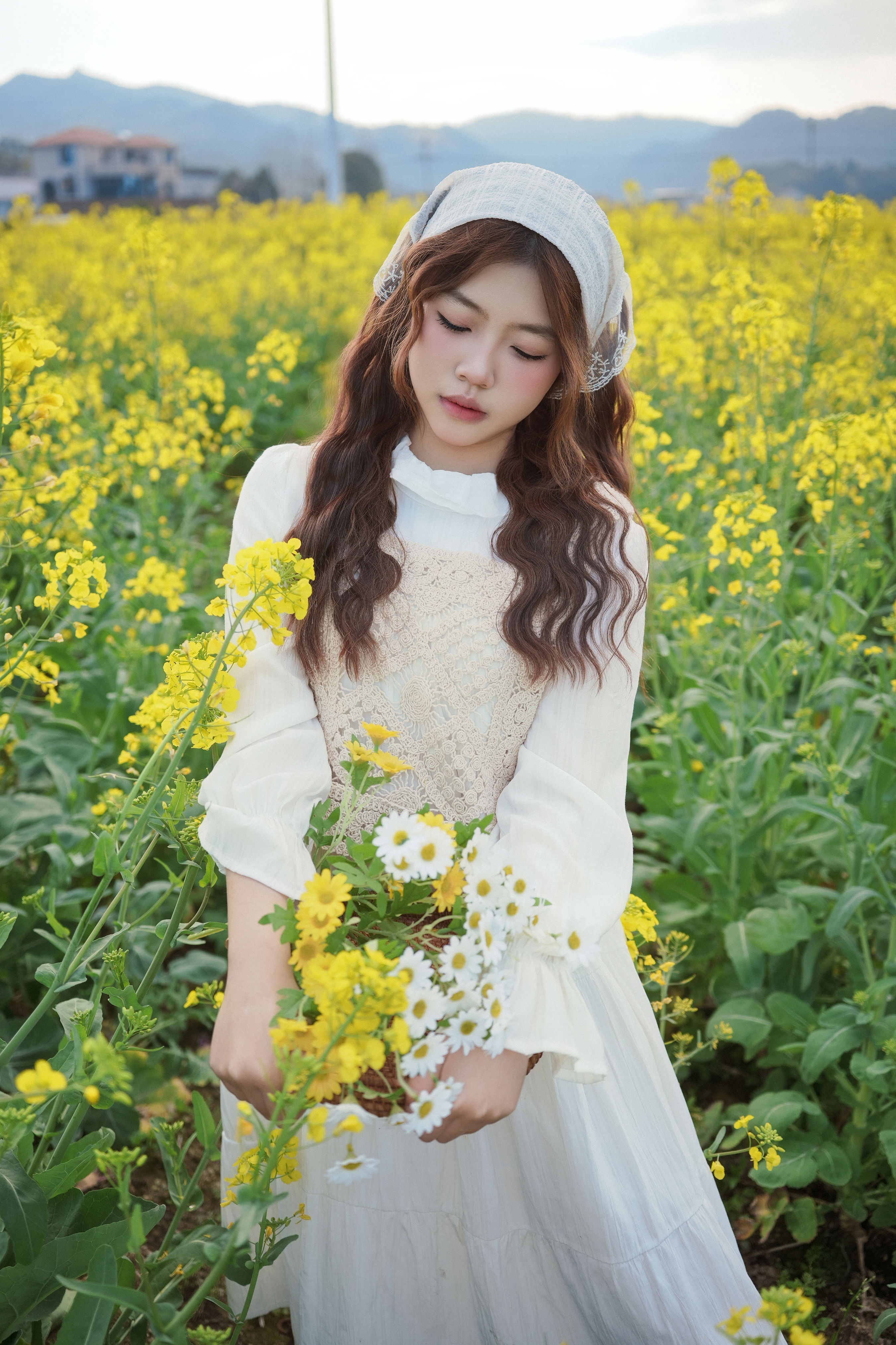 田园少女油菜花