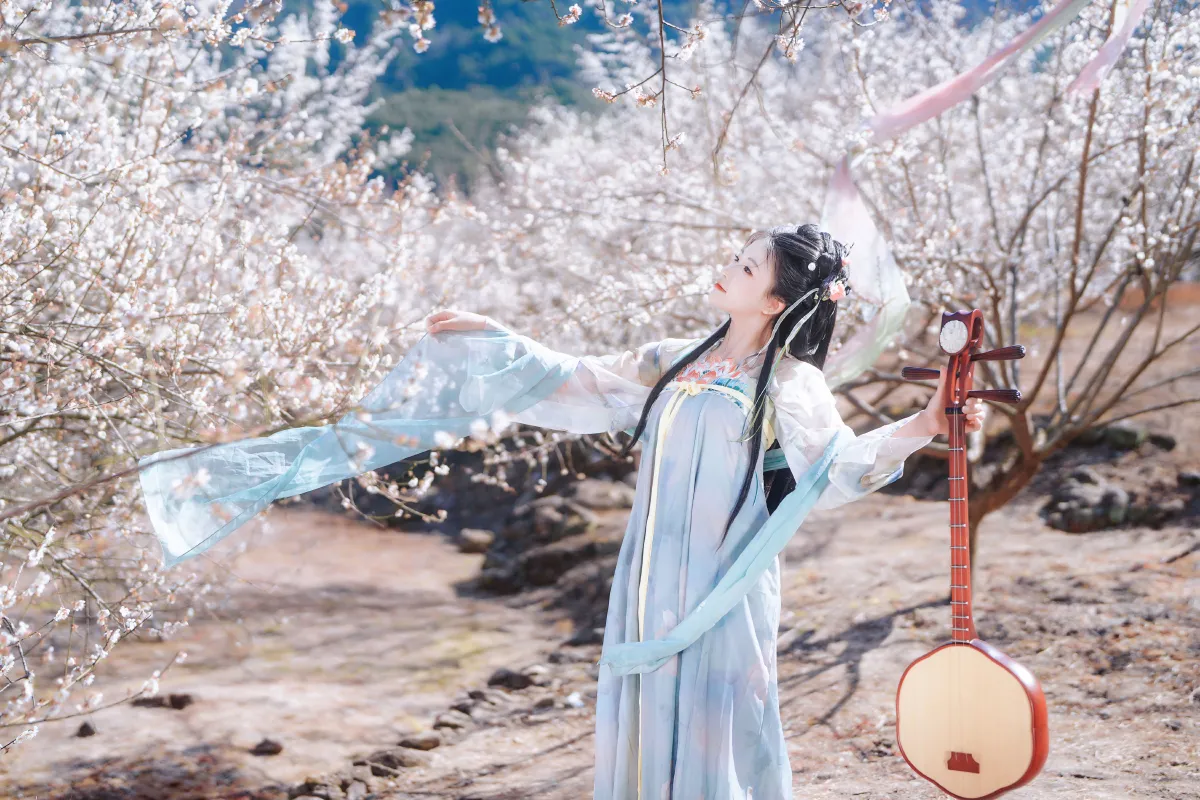 梅花古风人像拍摄