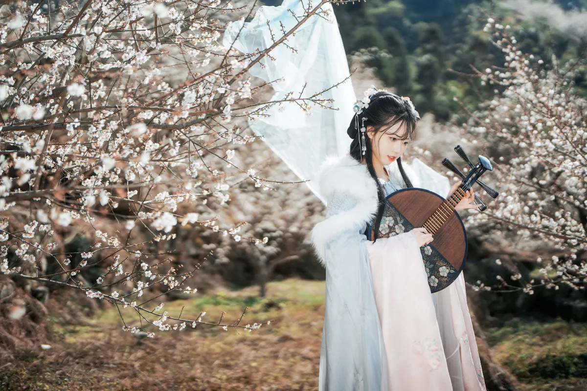 梅花古风人像拍摄