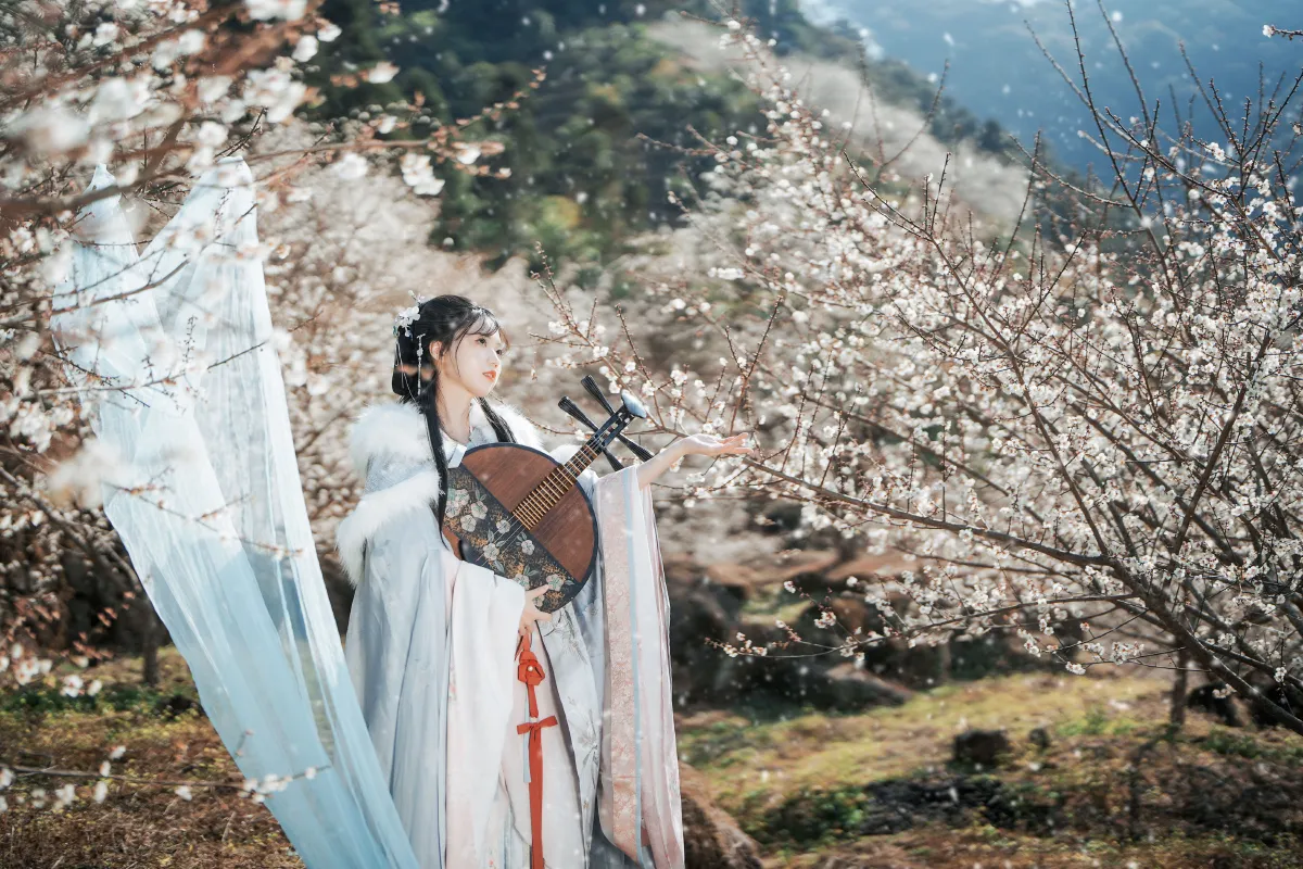 梅花古风人像拍摄