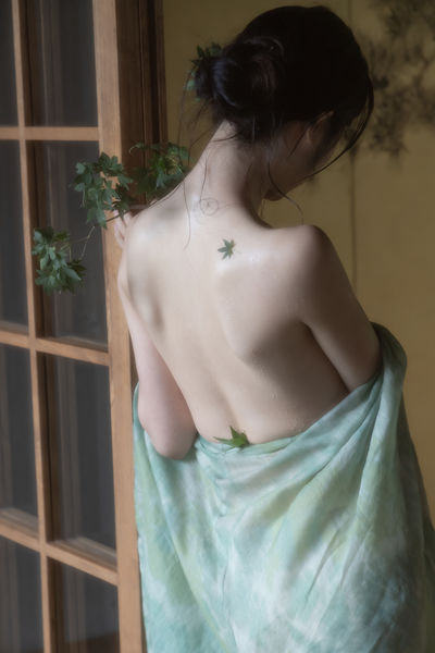 竹林、少女和新中式