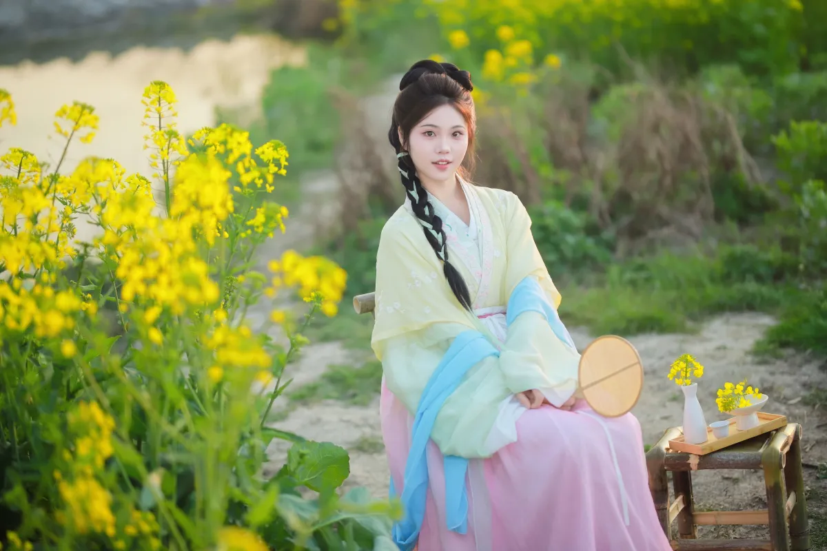 油菜花与少女3