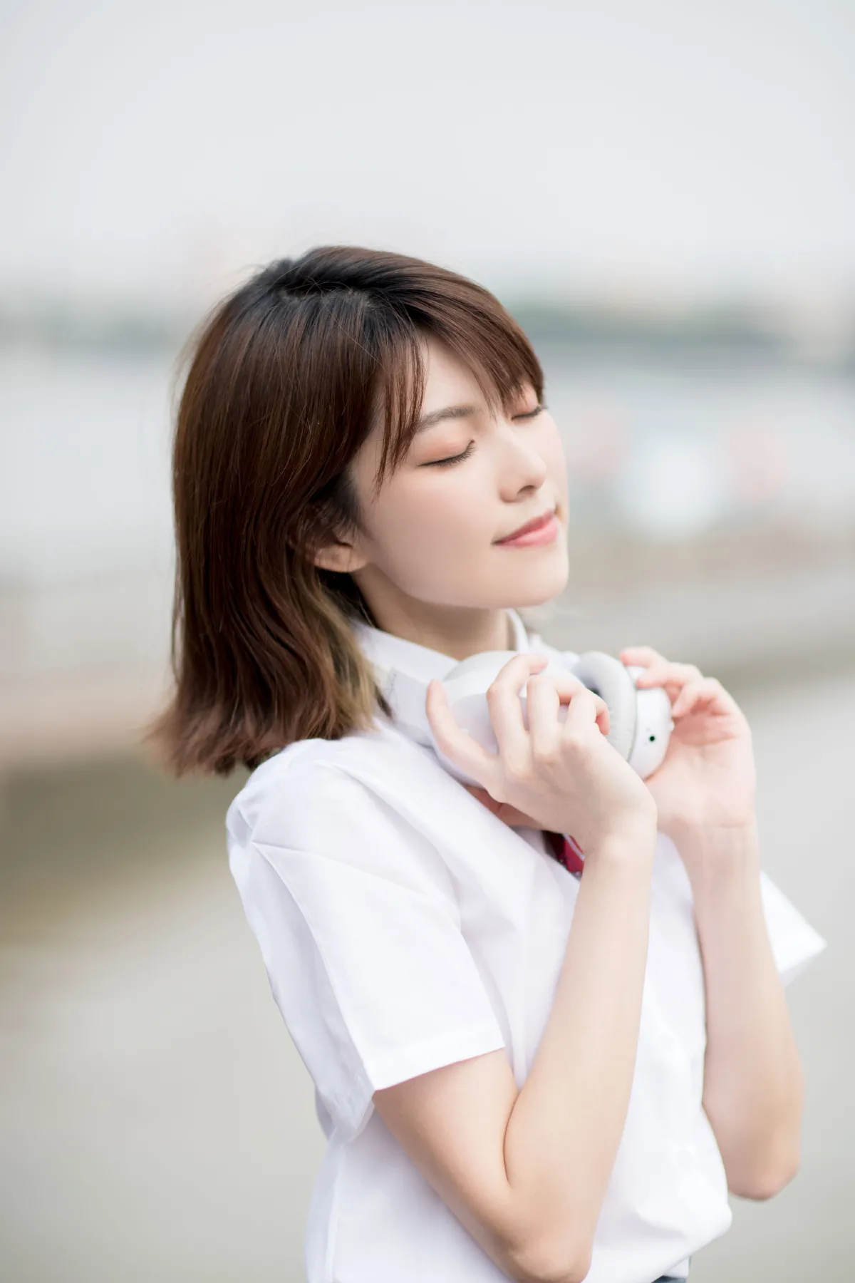 人间四月天
