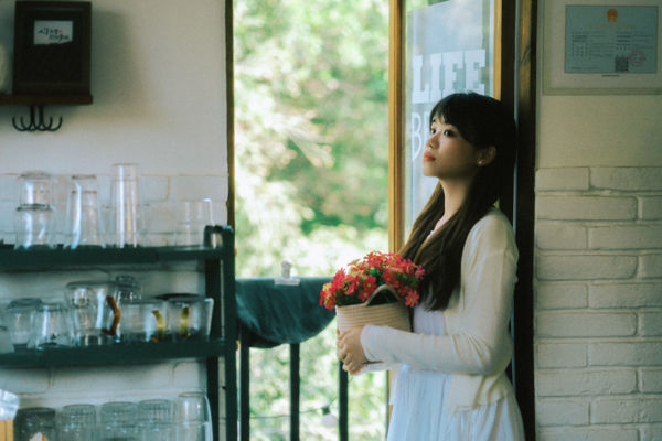 咖啡店老板娘