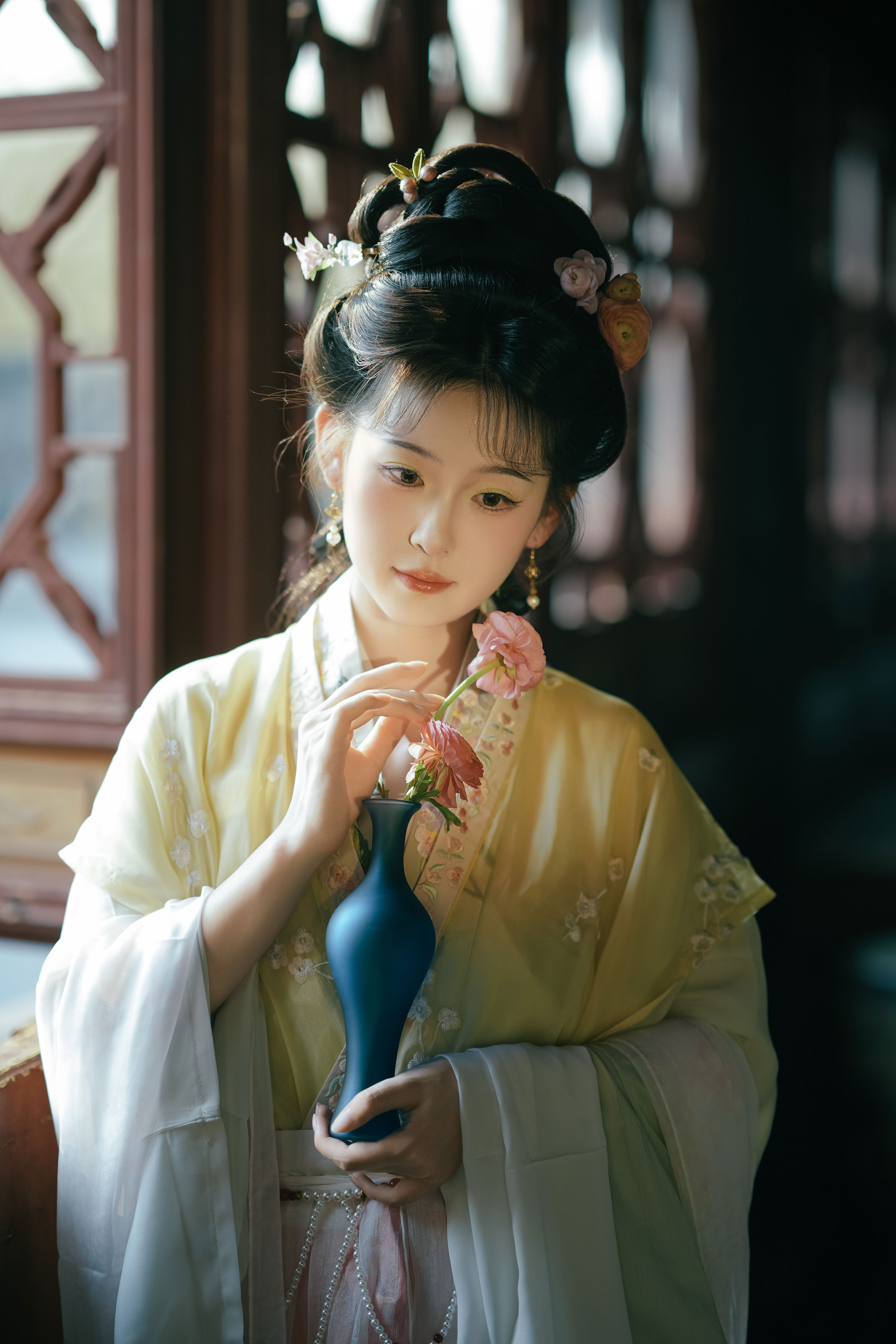 观我旧往，同我仰春1