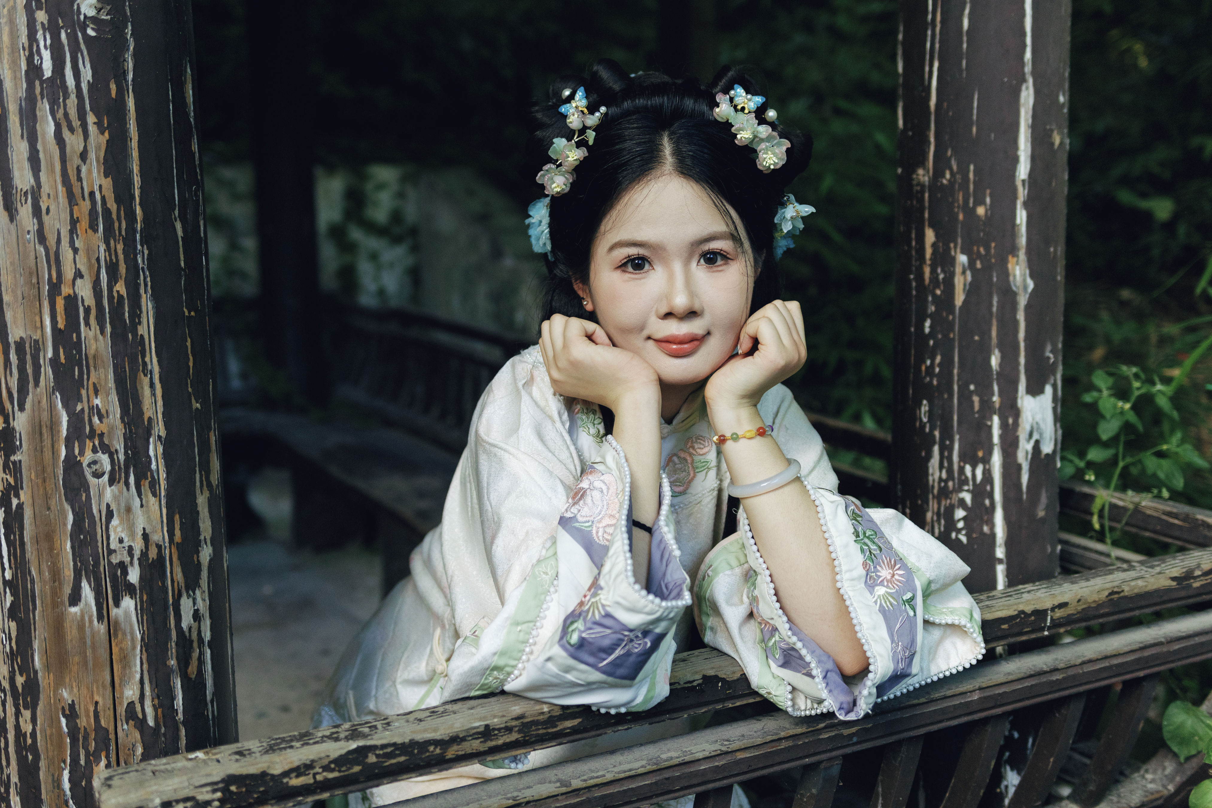 可爱清汉女
