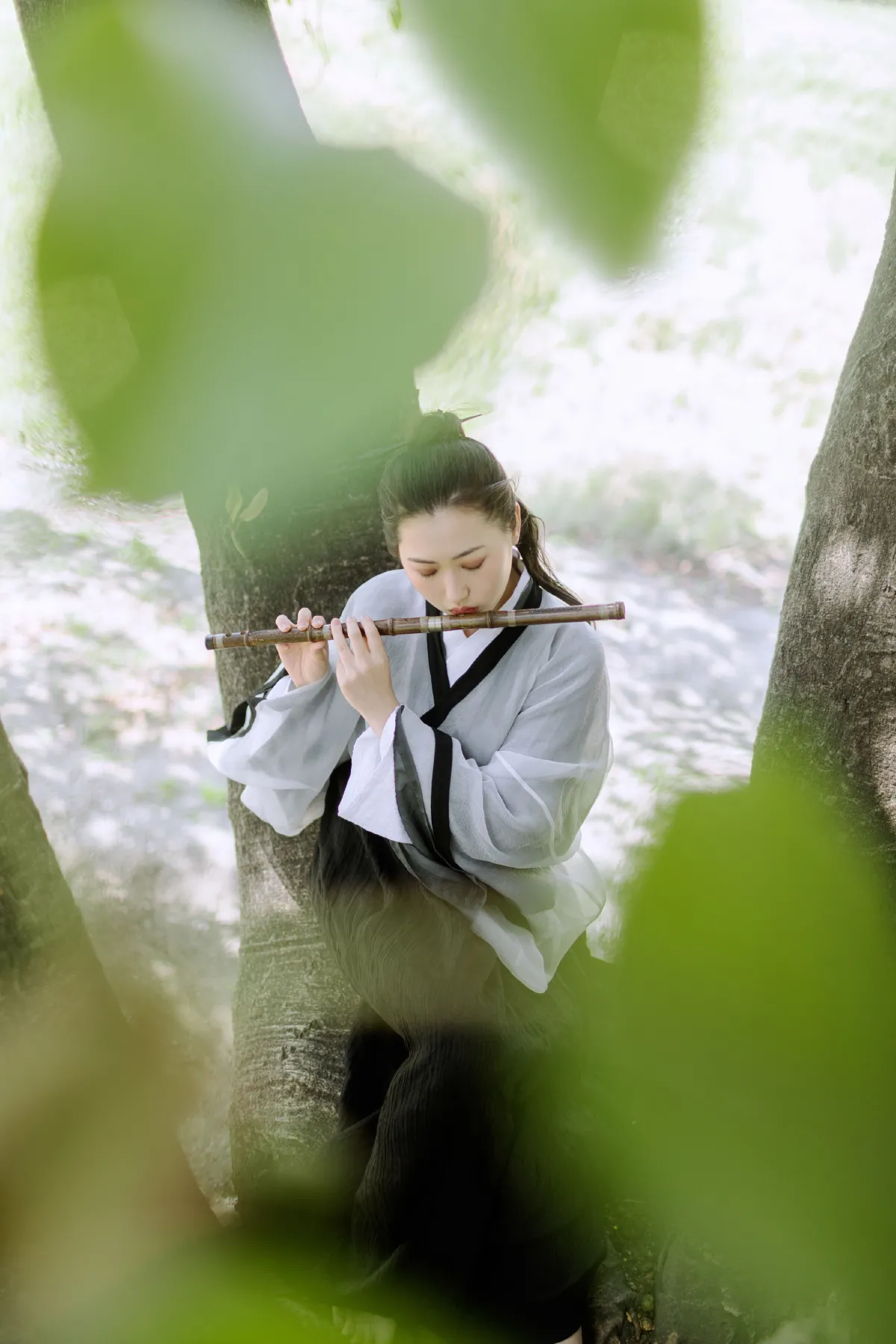 安神吕_静静《风之子》美图作品图片3