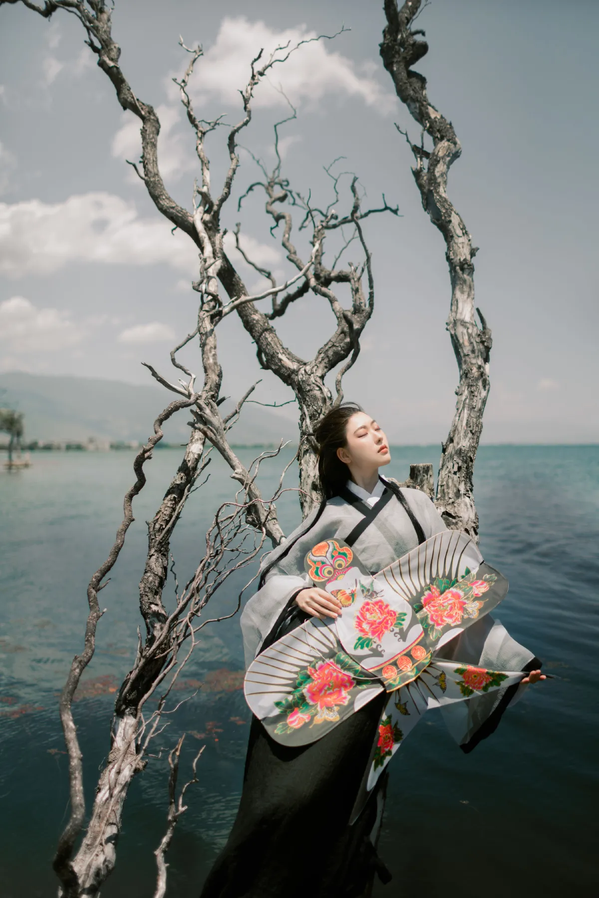 安神吕_静静《风之子》美图作品图片5