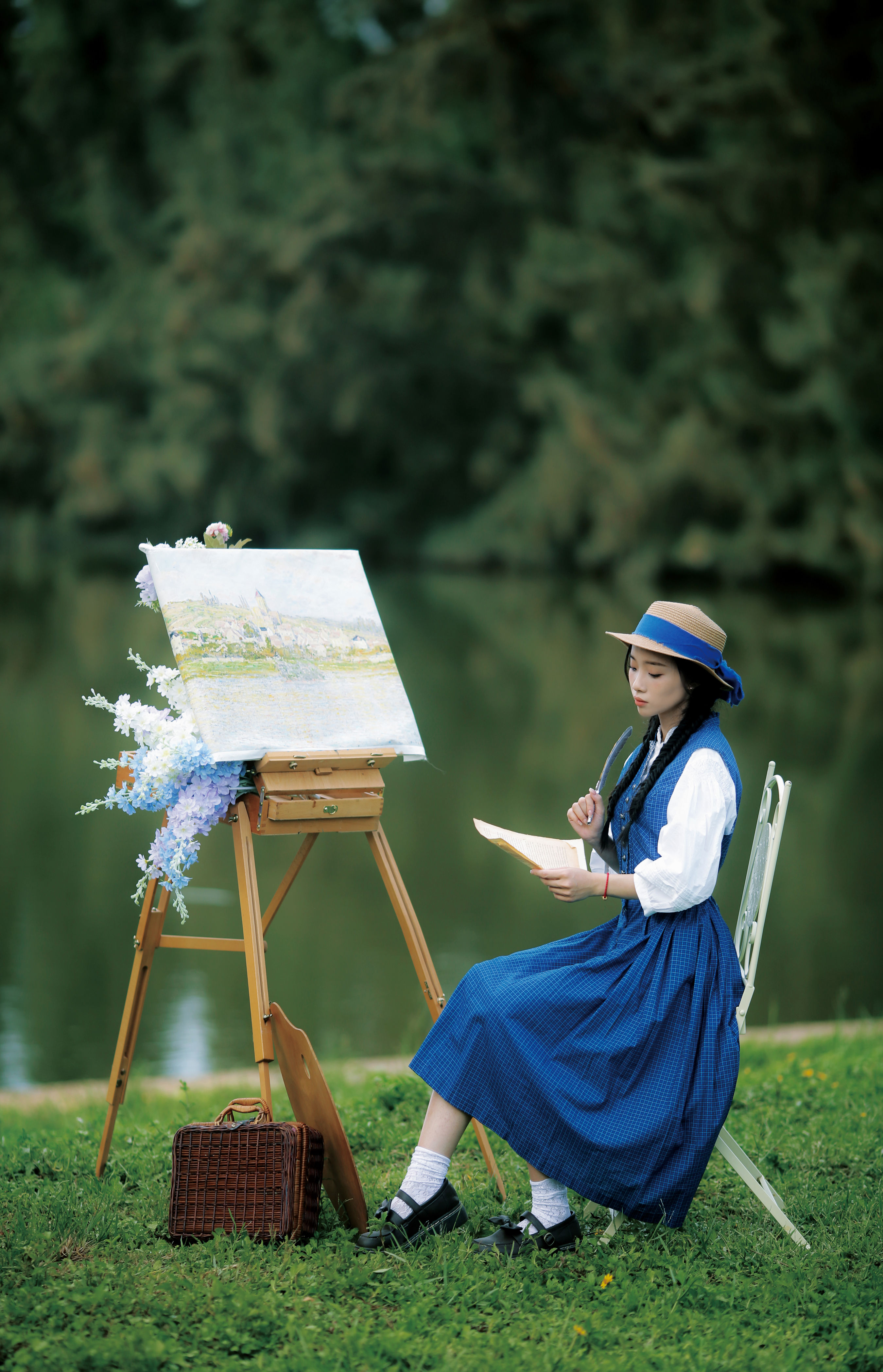湖边的少女