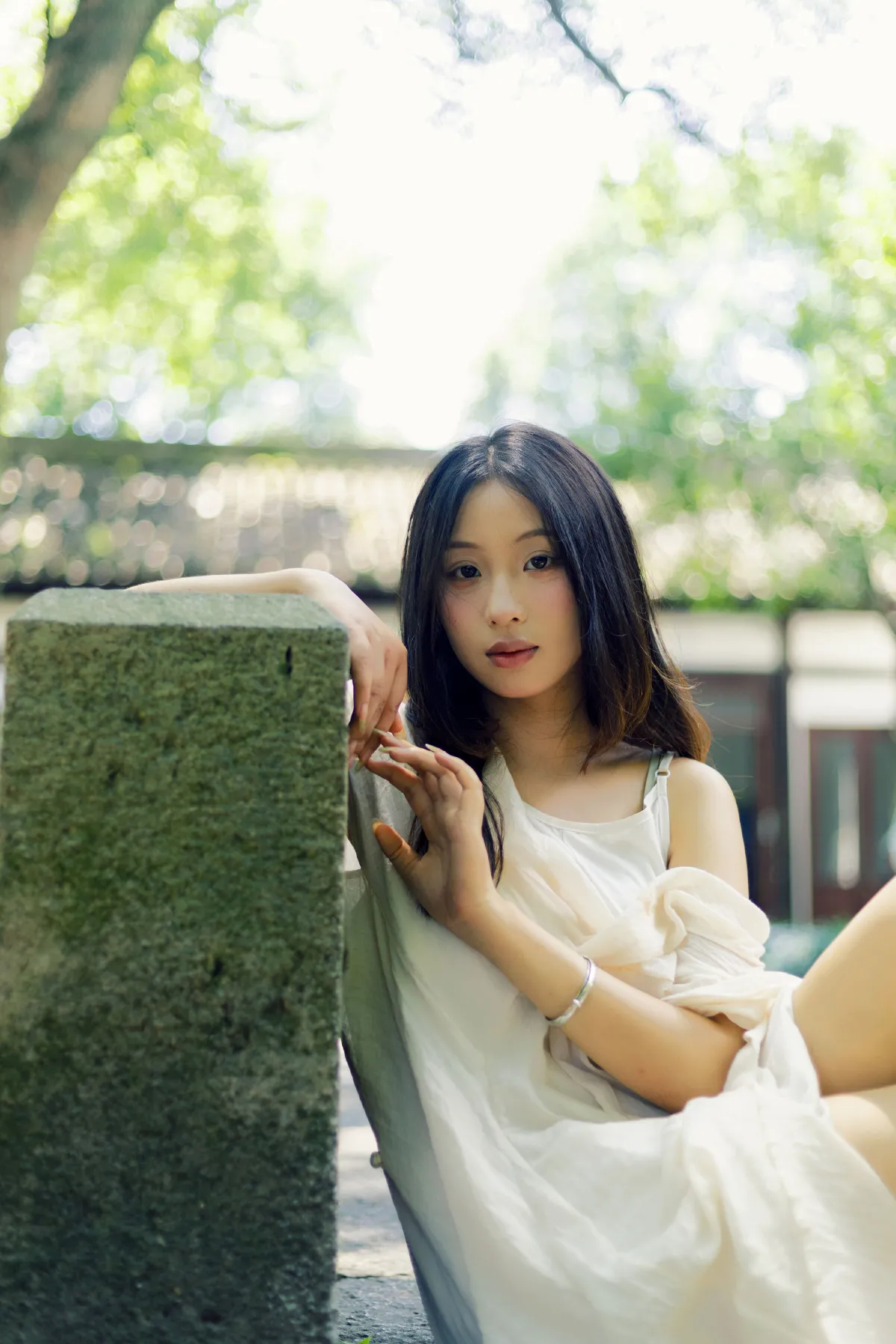 六和塔的光影绿意1