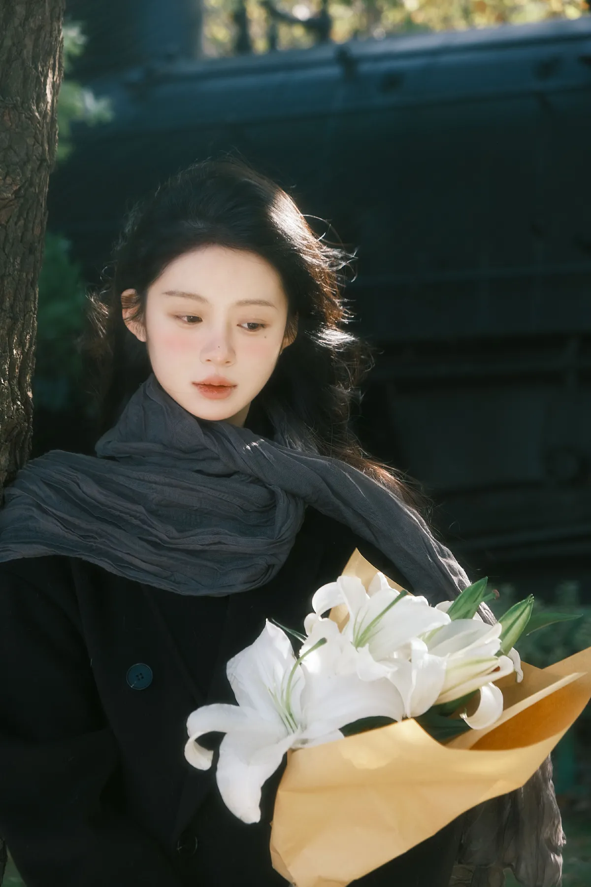 她有种近乎神性的美