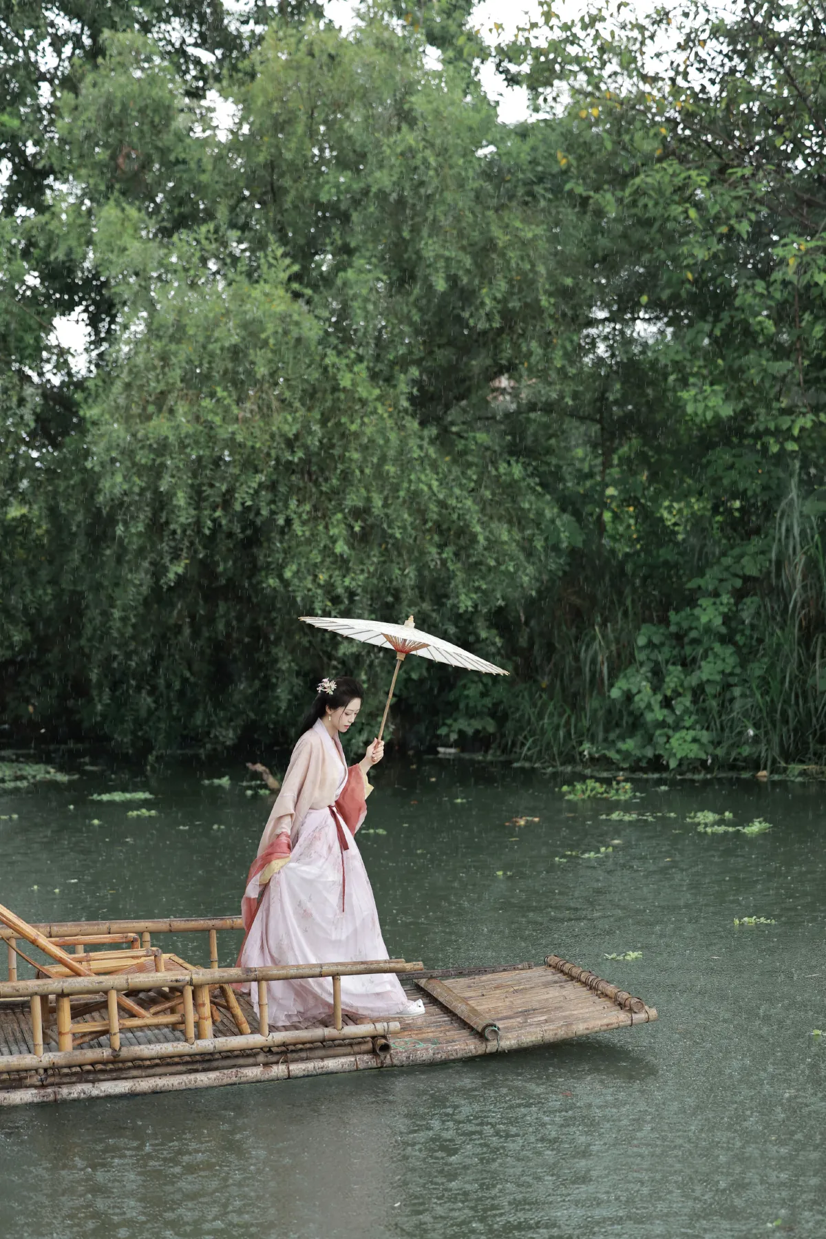 盼风雨来，能留你在此