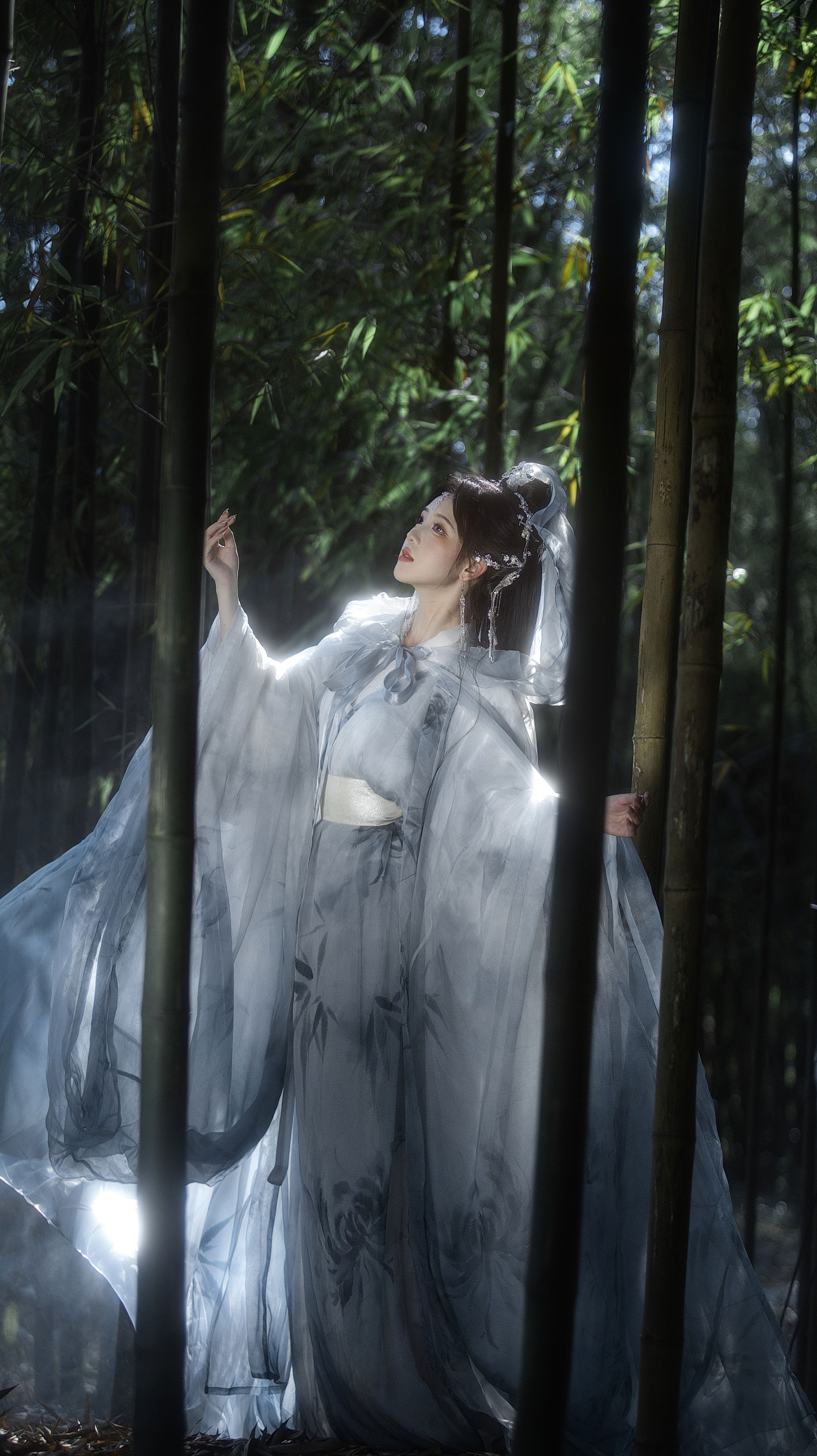 神女｜我们就这样一万年
