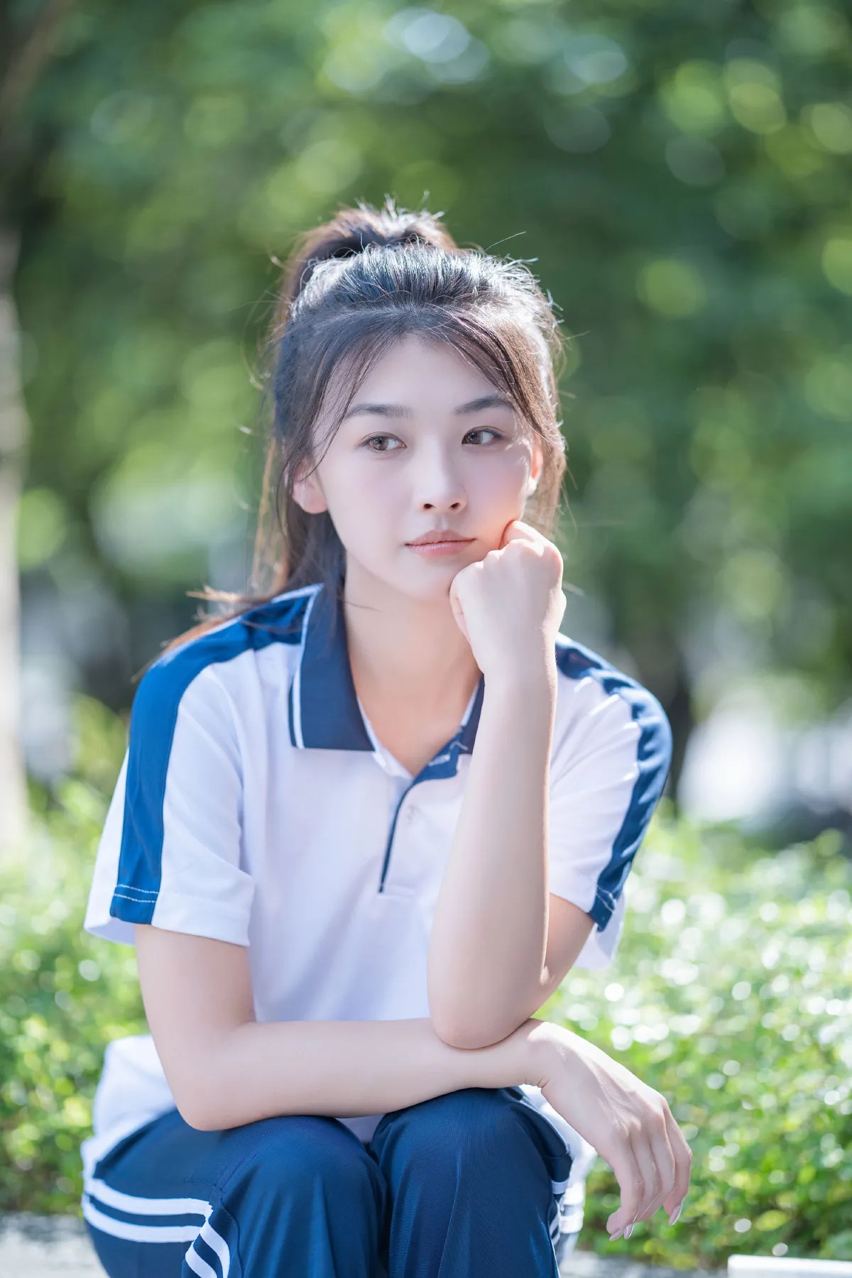 蓝白校服里的青春图鉴