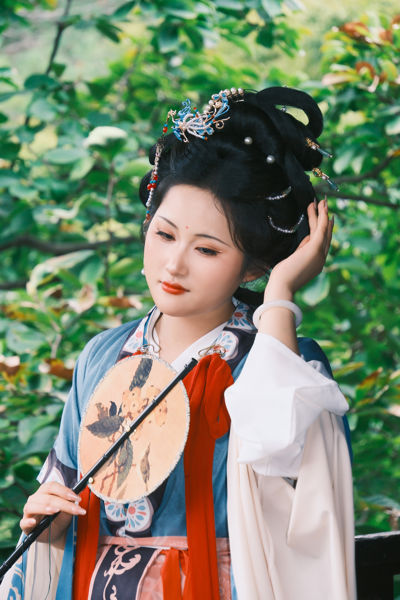 宋仕女汉服
