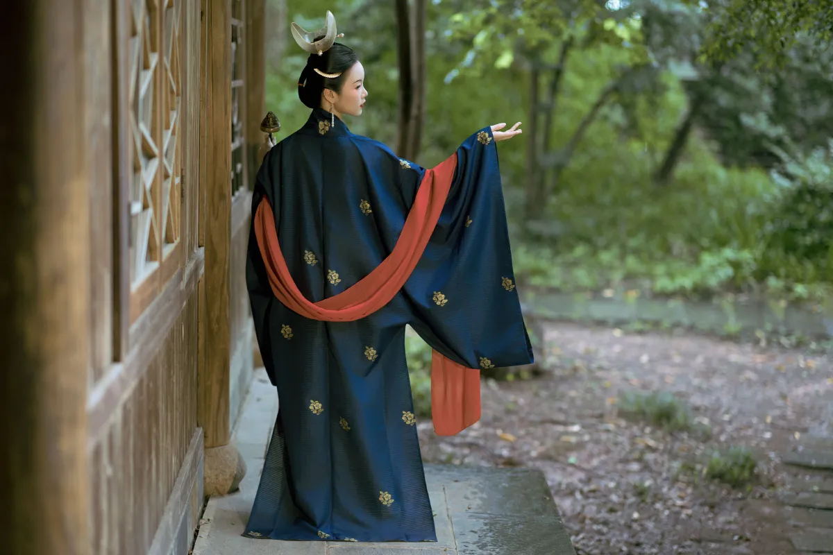 山中闲居