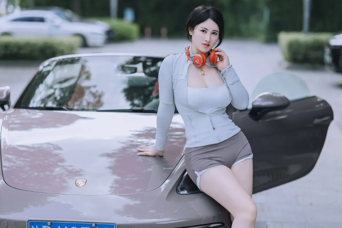 香车美女