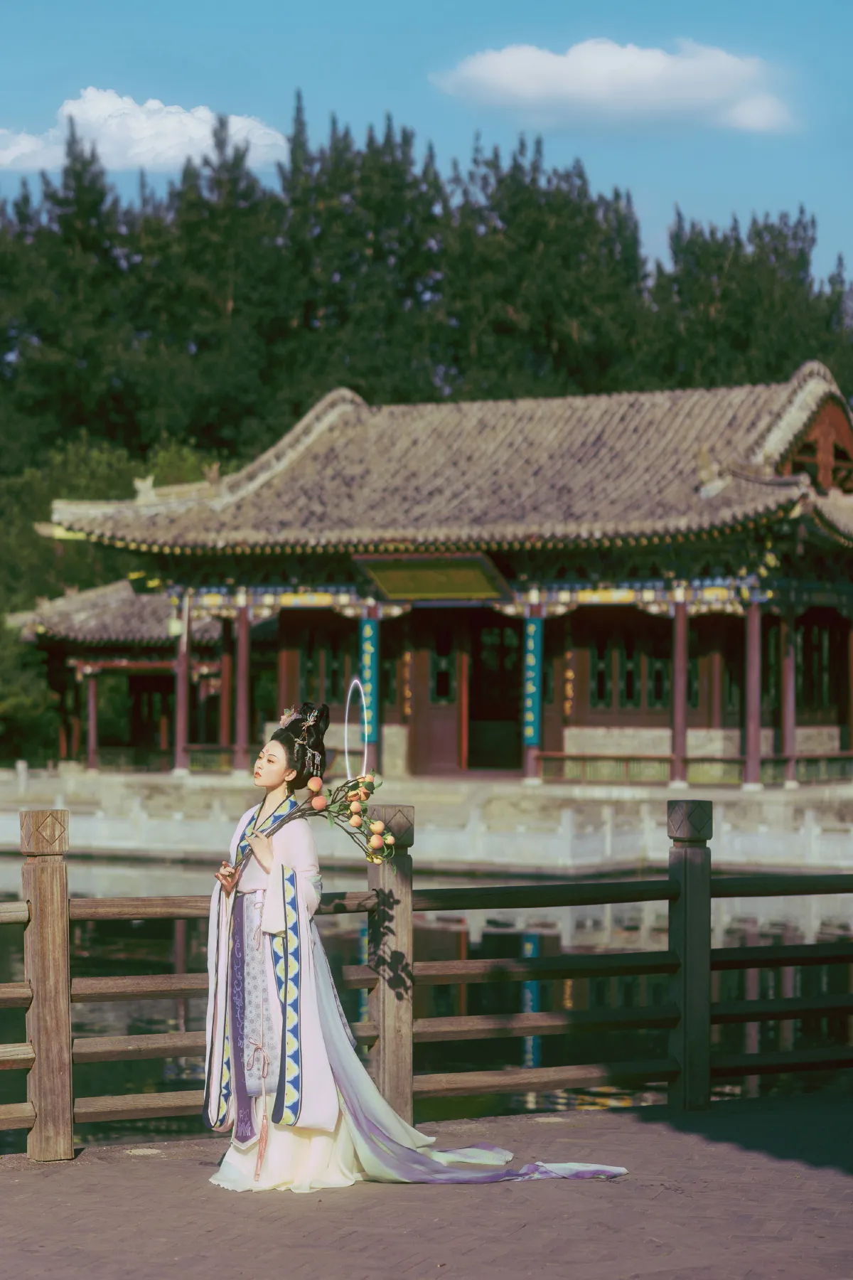 神女图