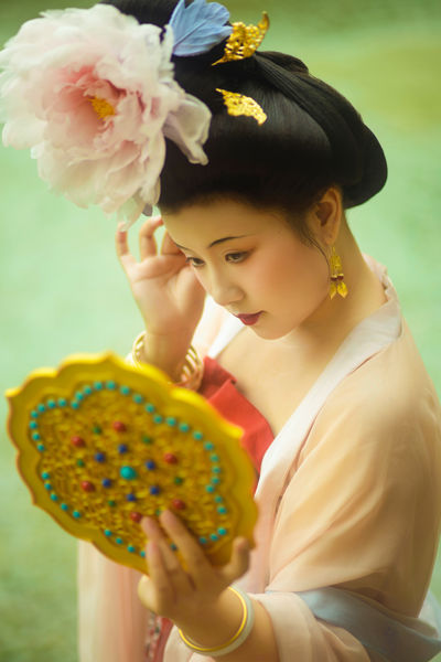 簪花仕女图