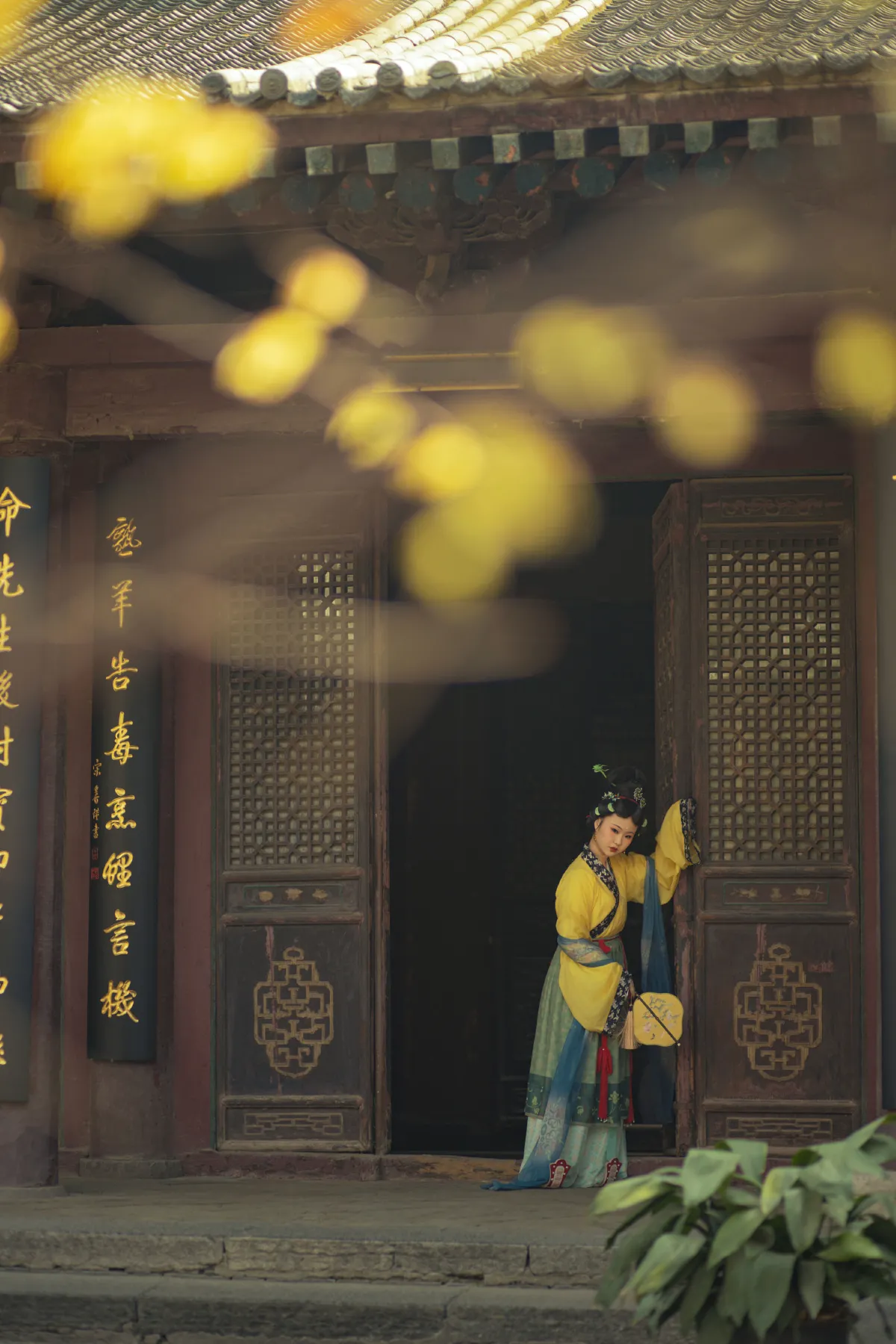 梅花宋仕女