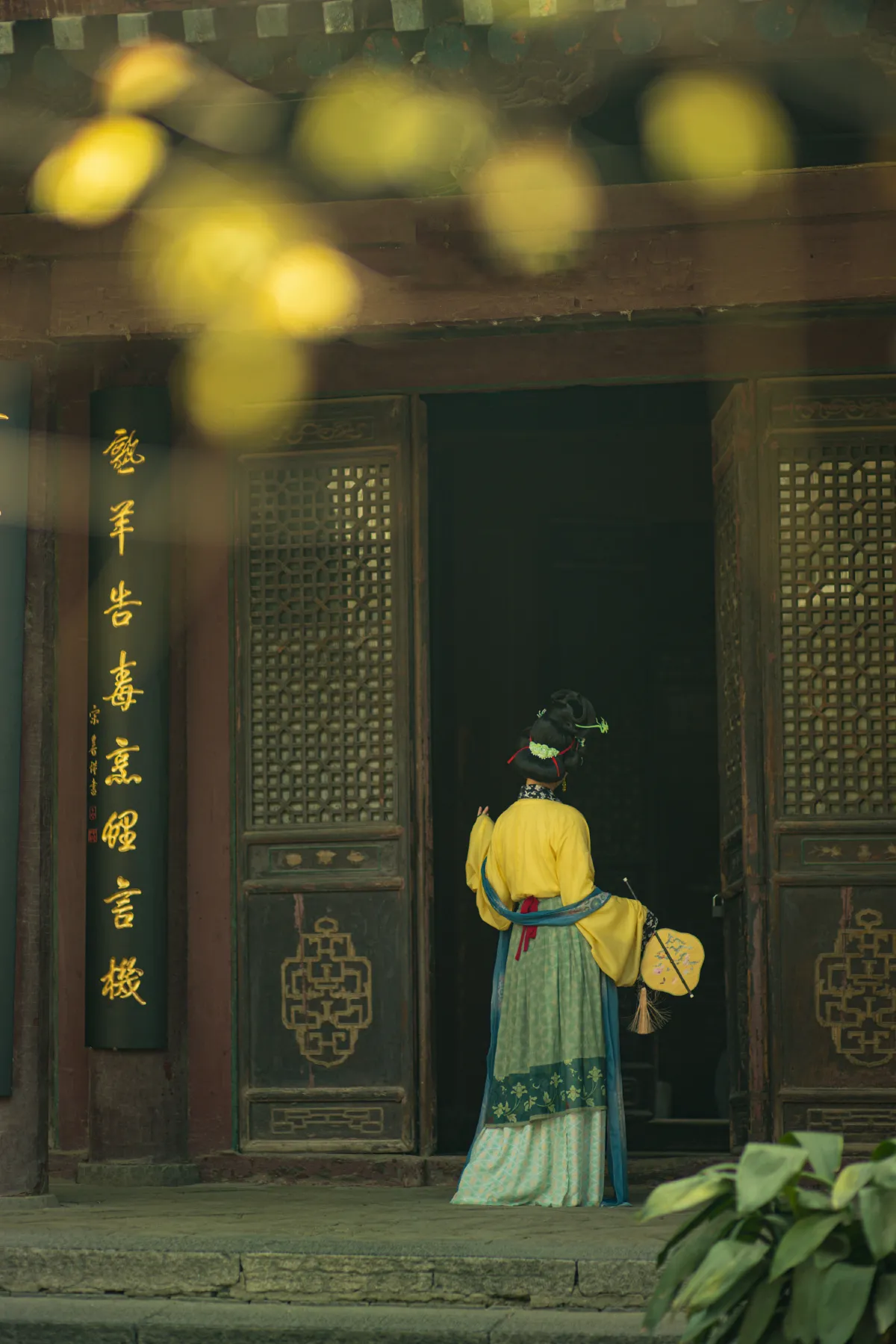 梅花宋仕女