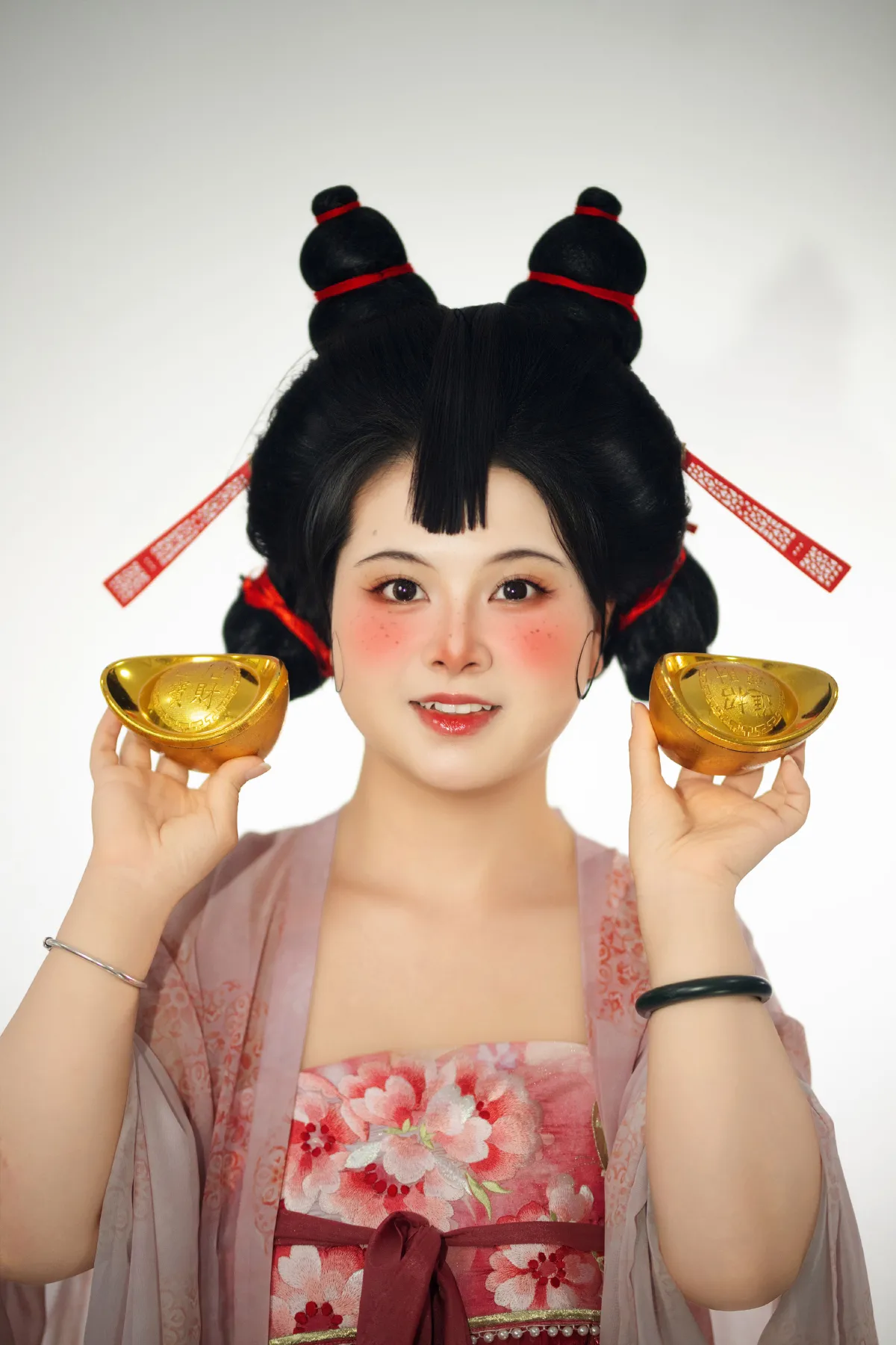 石叽娘娘肖像照