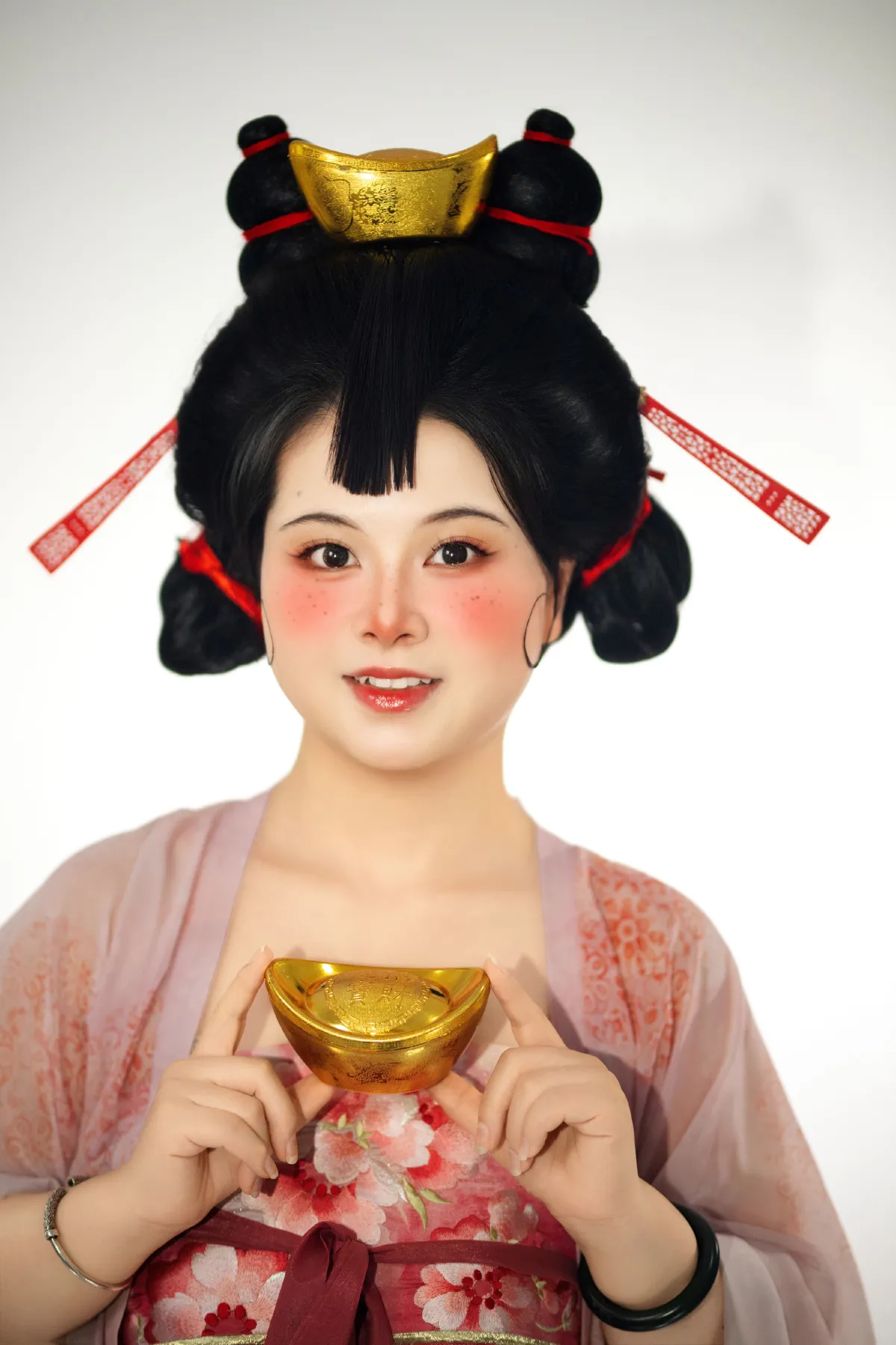 石叽娘娘肖像照