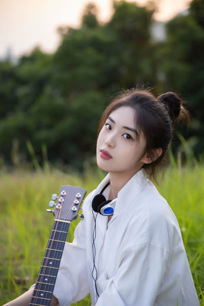 吉他少女