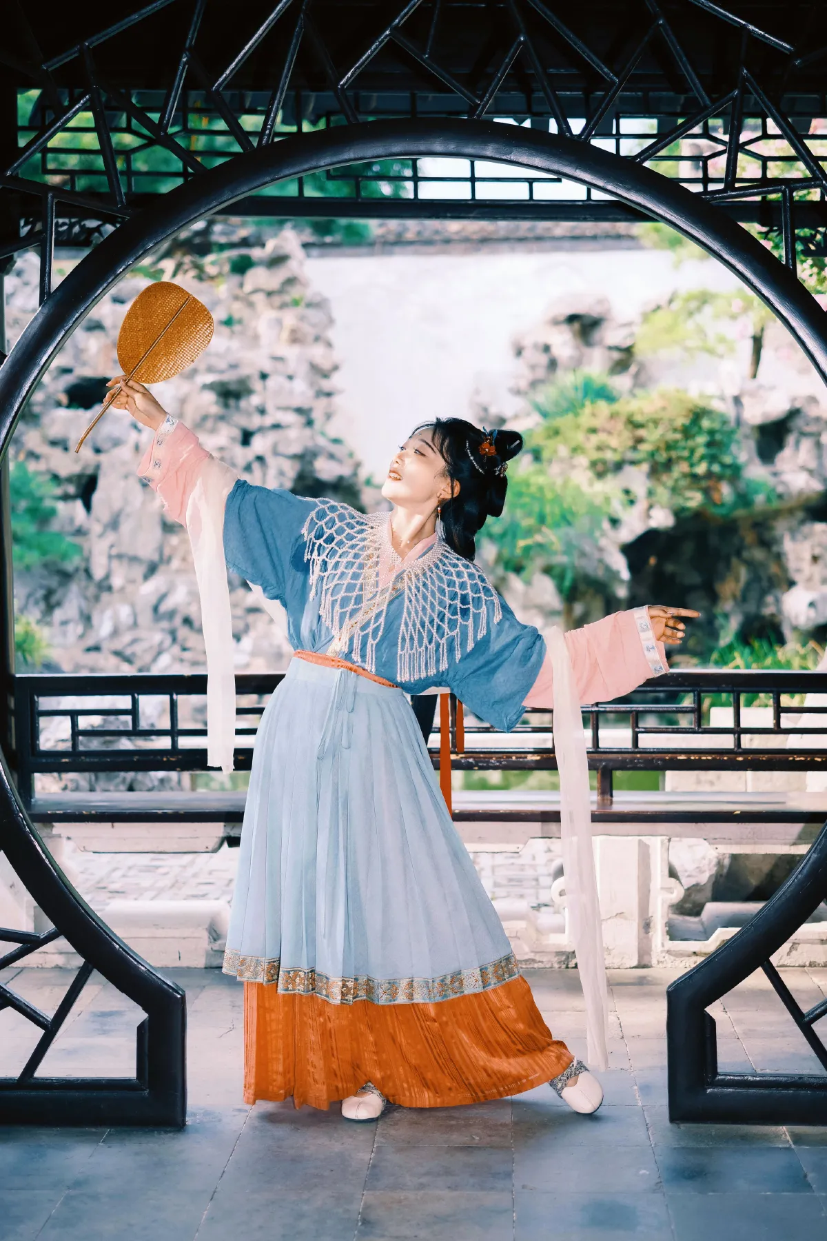 宋仕女图