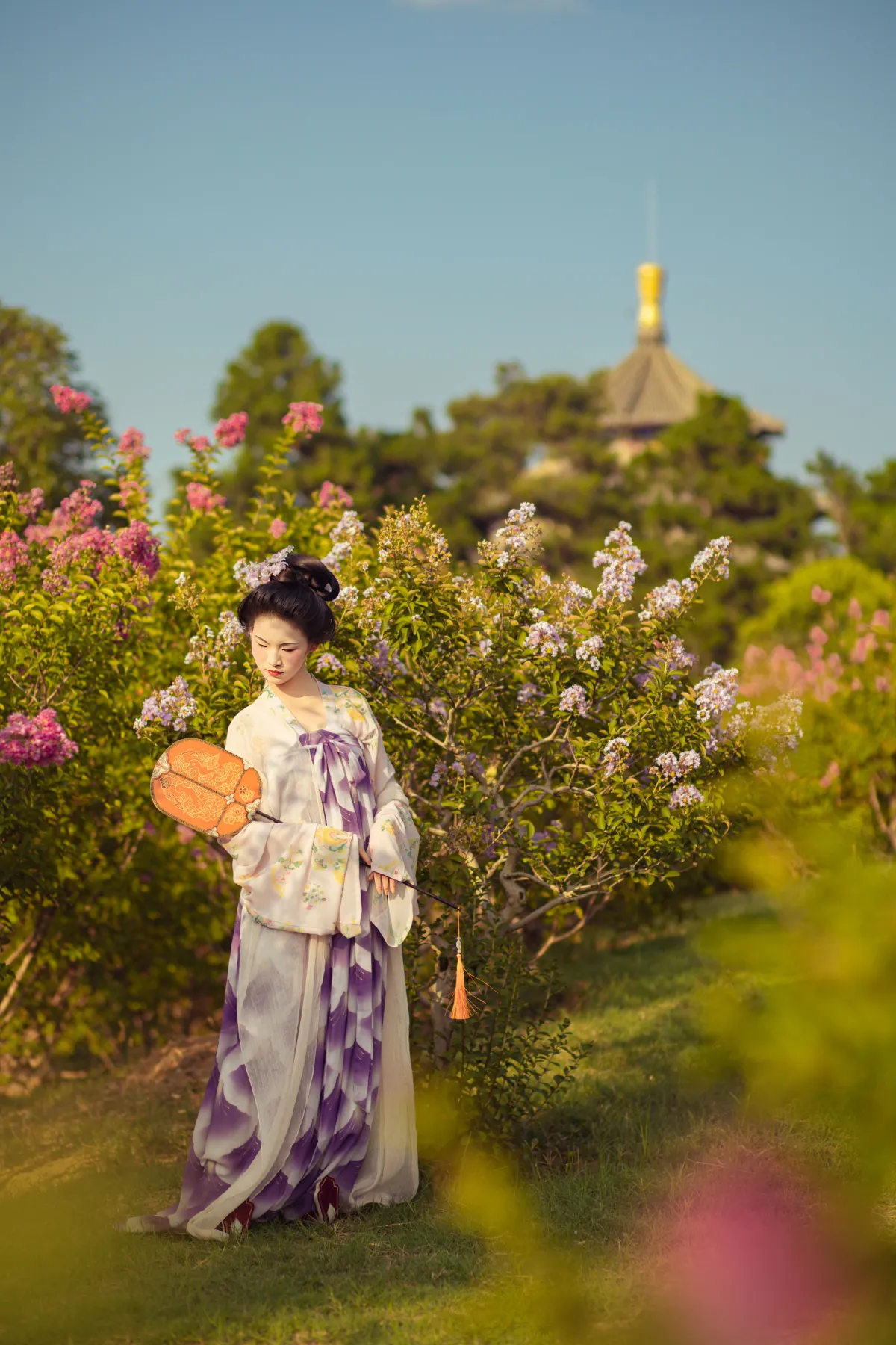 中晚唐｜照花前后镜，花面交相映