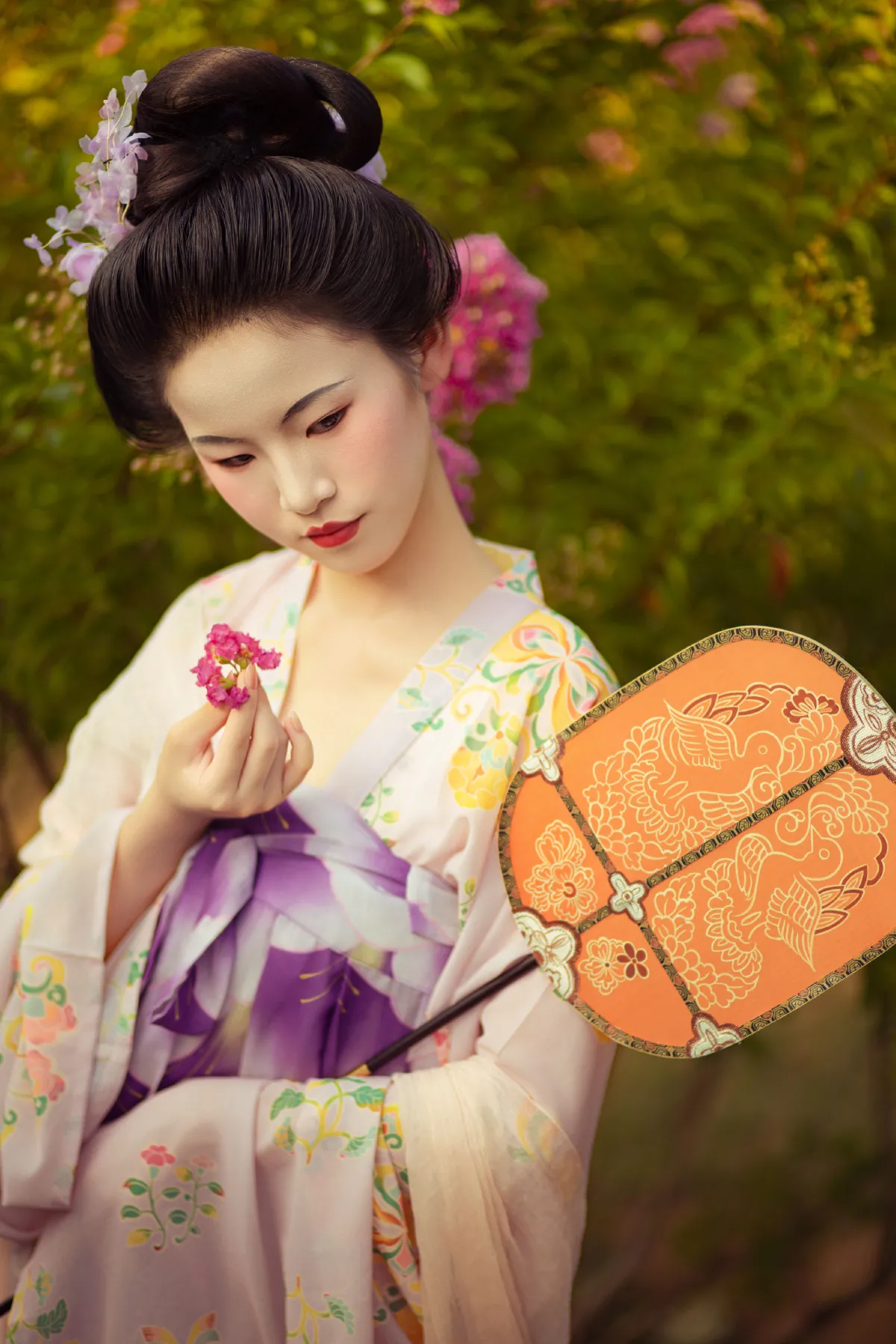 中晚唐｜照花前后镜，花面交相映