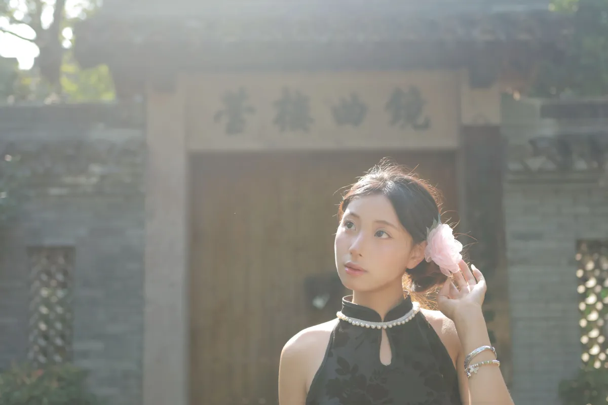 黑色珍珠旗袍