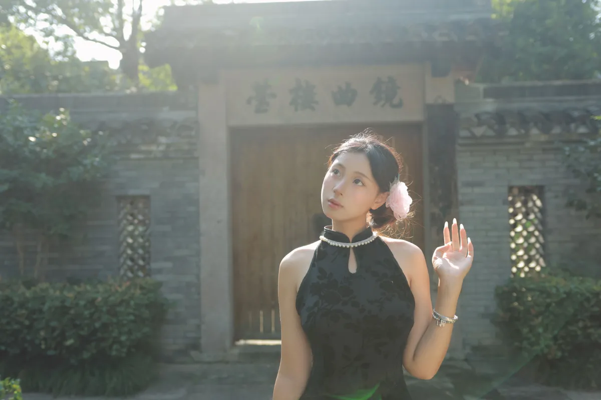 黑色珍珠旗袍