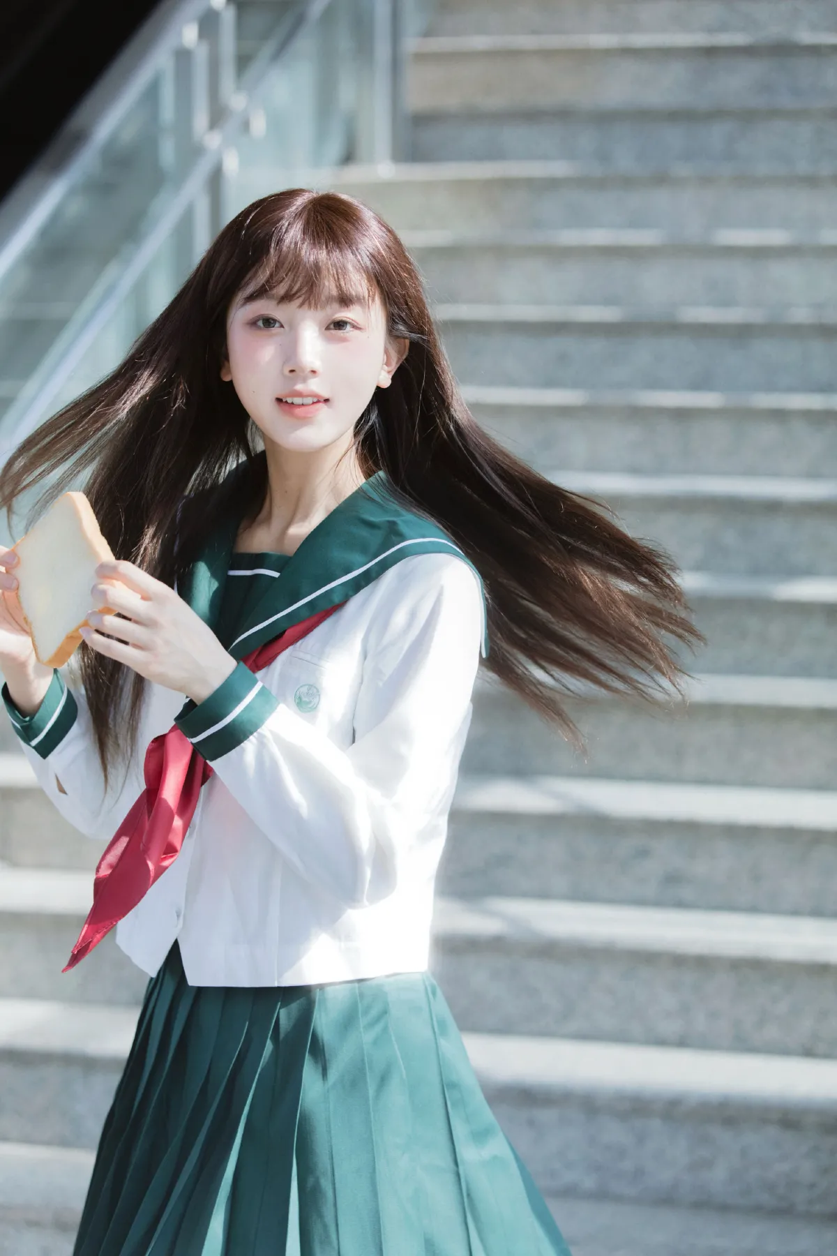 地铁女孩