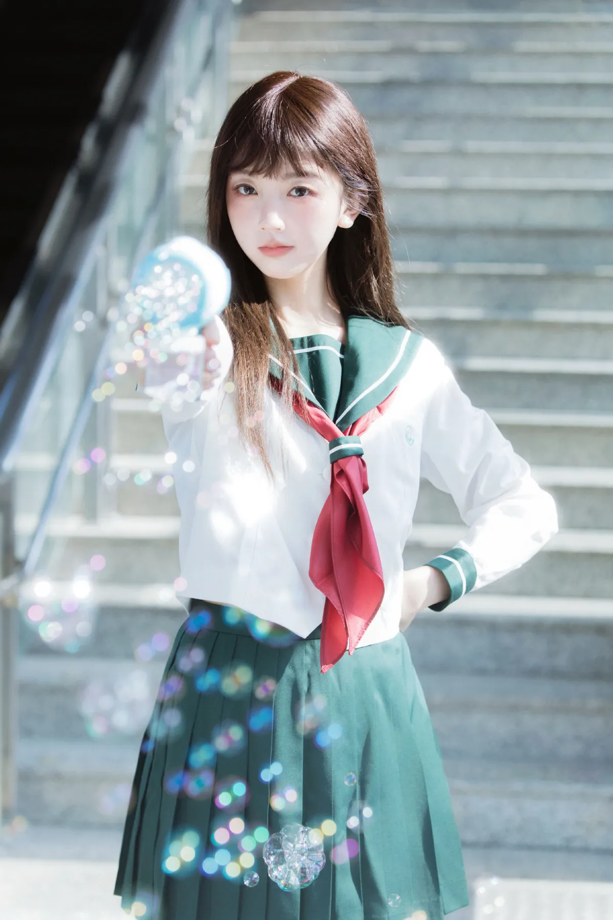 地铁女孩