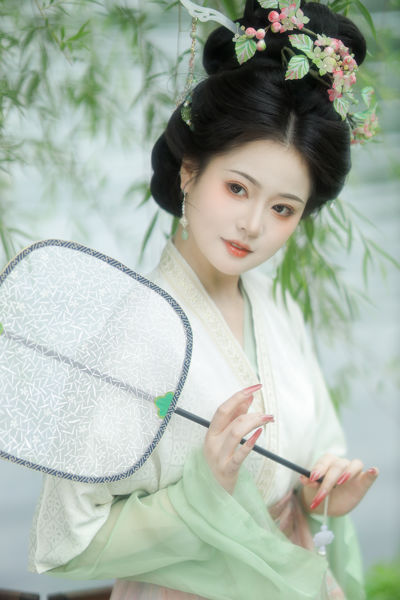 所谓伊人，在水一方