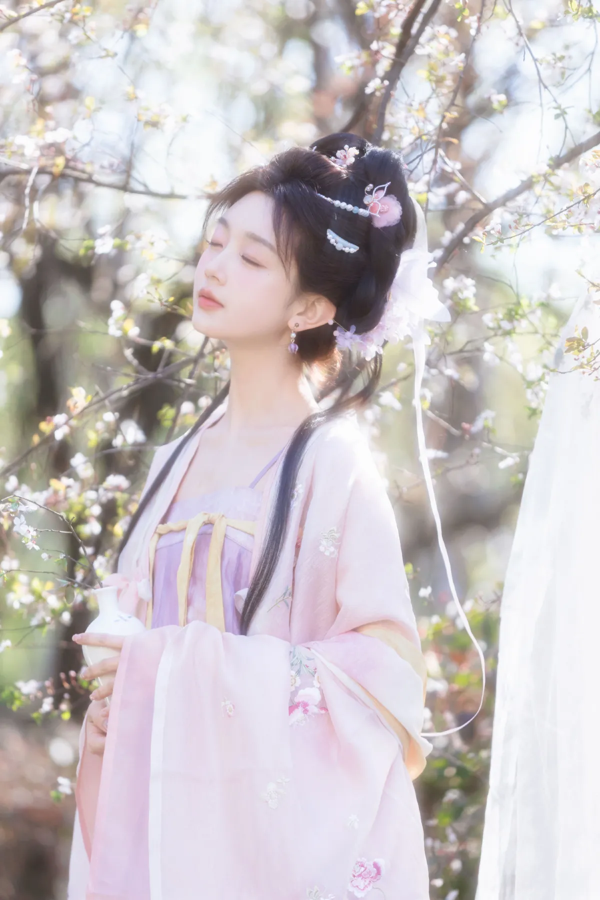 沾衣欲湿杏花雨