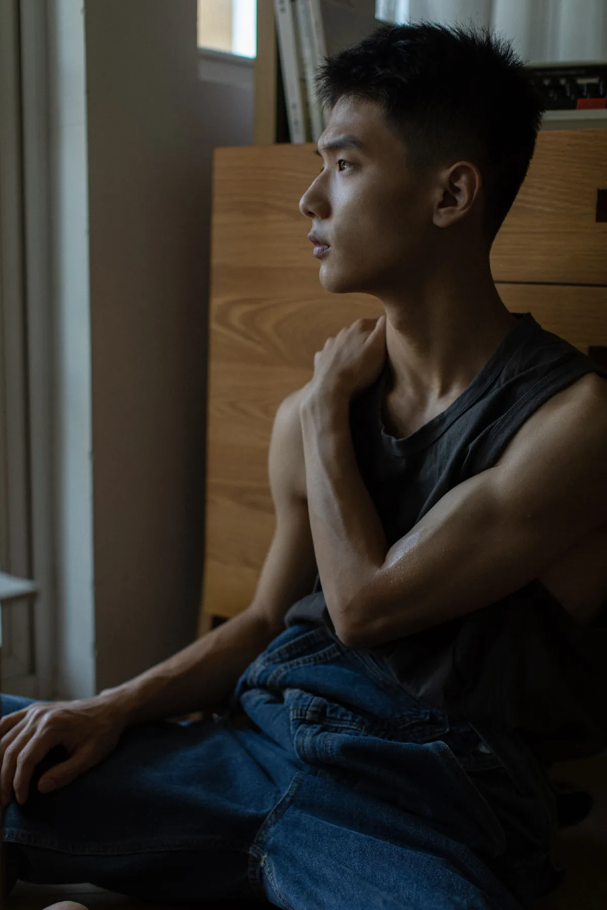 背带裤男孩2