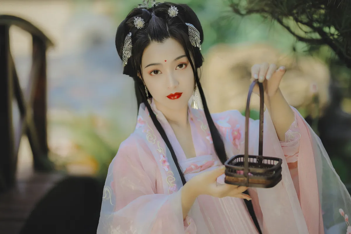 吟花酿