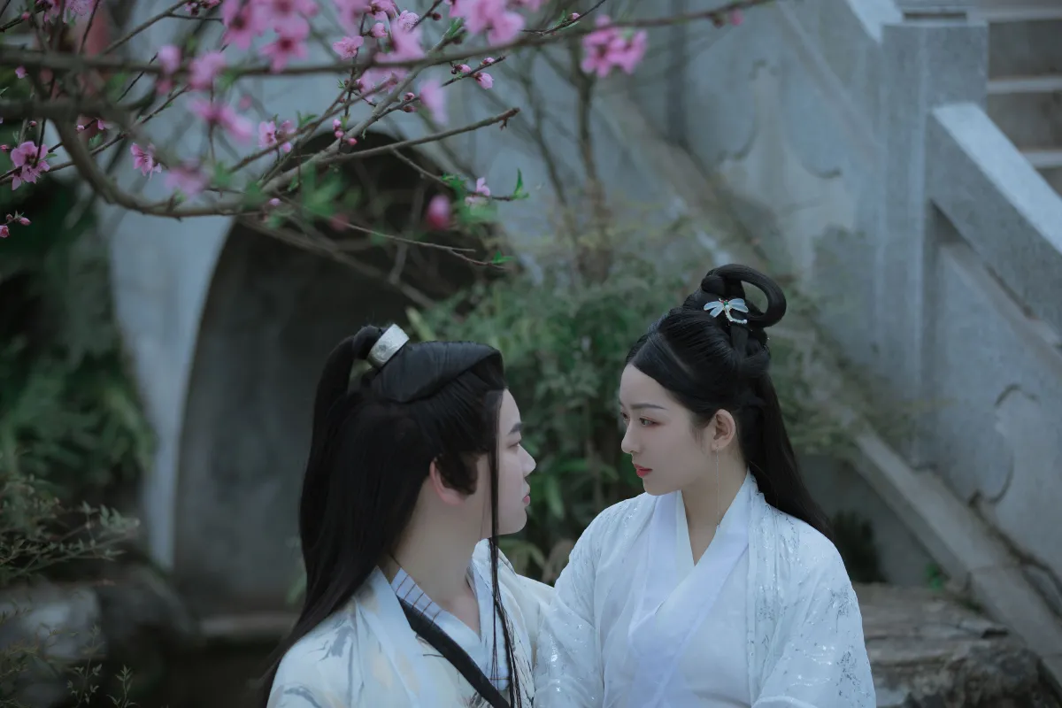 青卿_呼呼_小哈《山有木兮》美图作品图片4