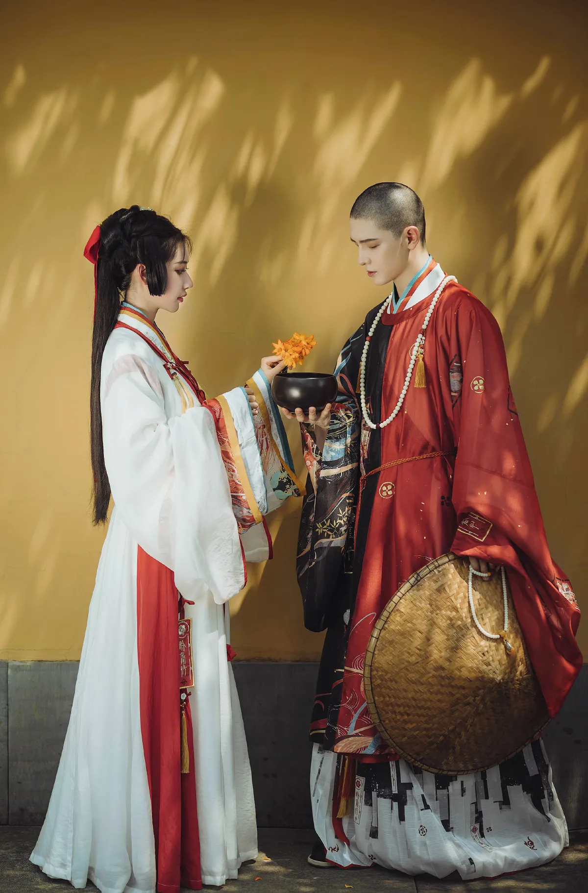归来说与待花人