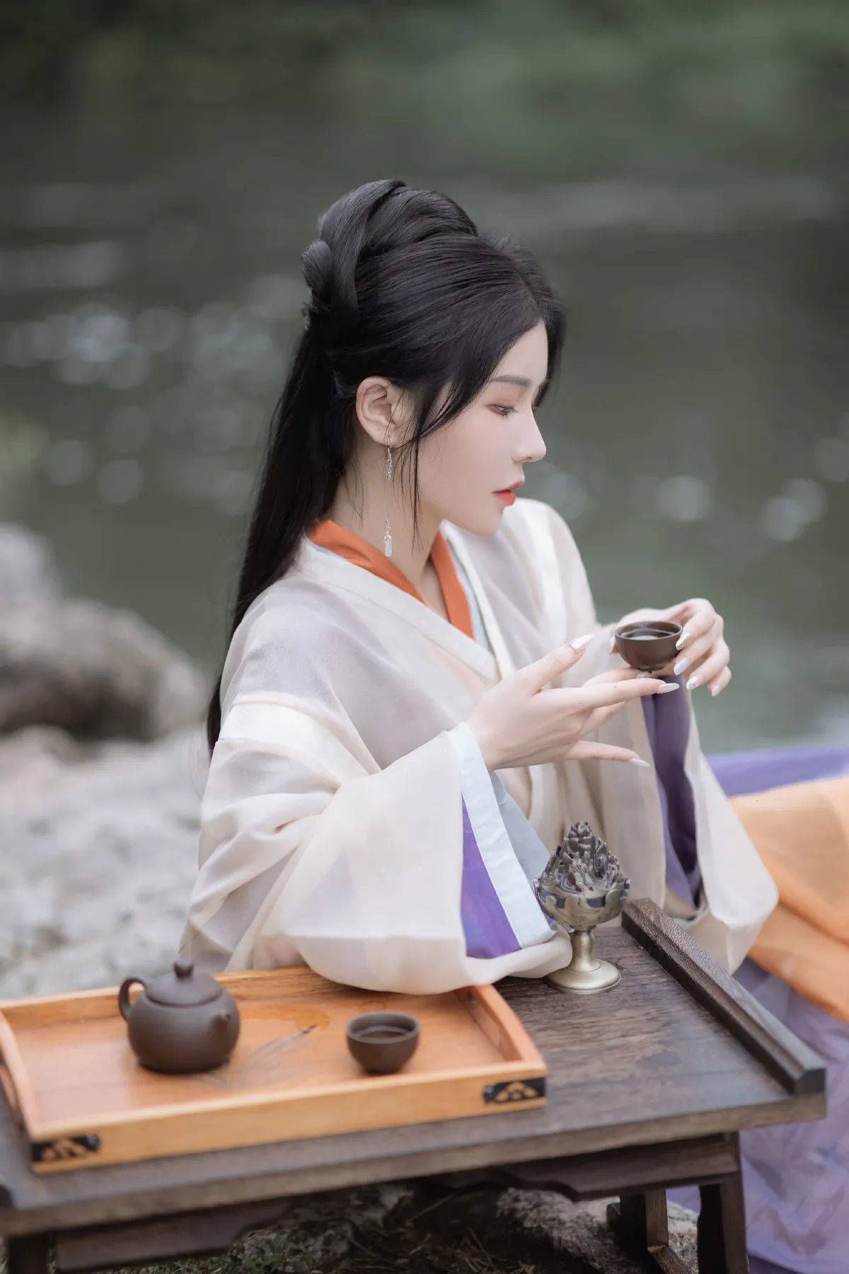 幽居闲客