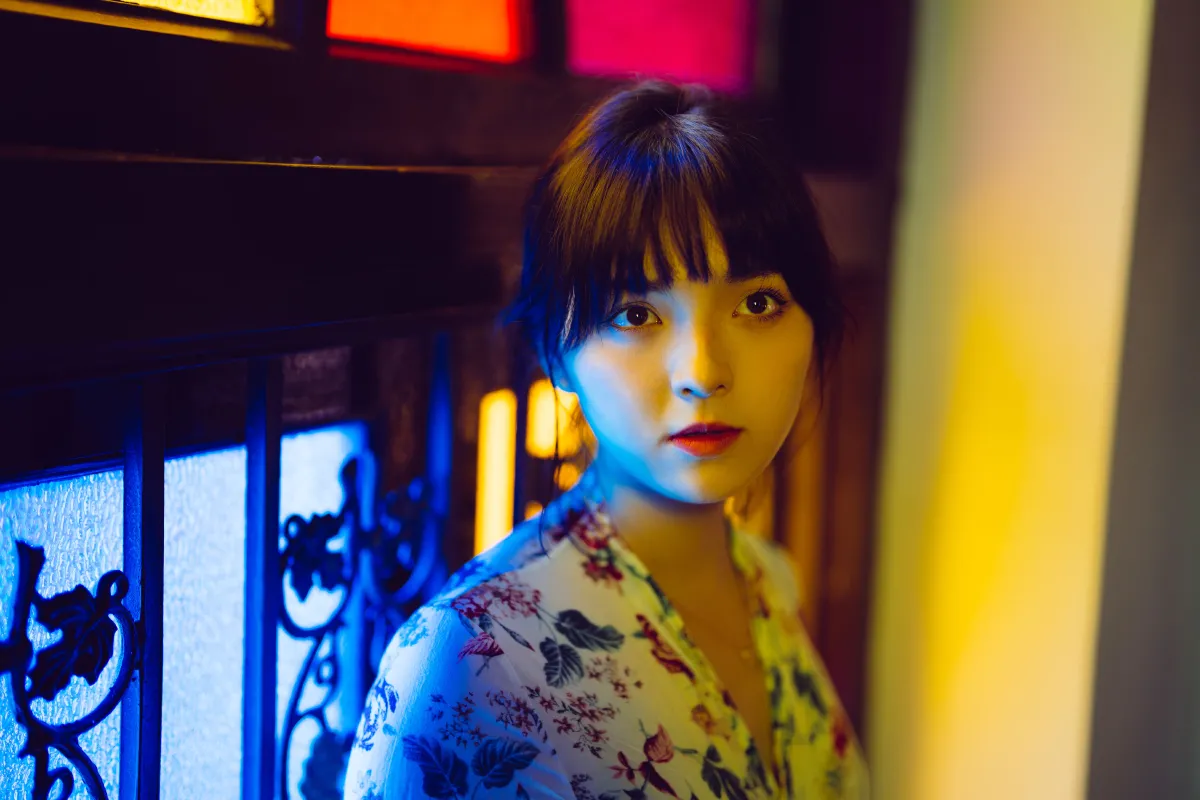 胡渣_冯玉憬《哈利路亚，浓郁色彩下的暗调情绪人像》美图作品图片4
