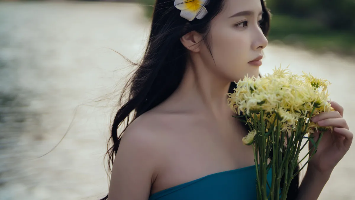 溪水叮咚，美人沐浴，沁人心脾