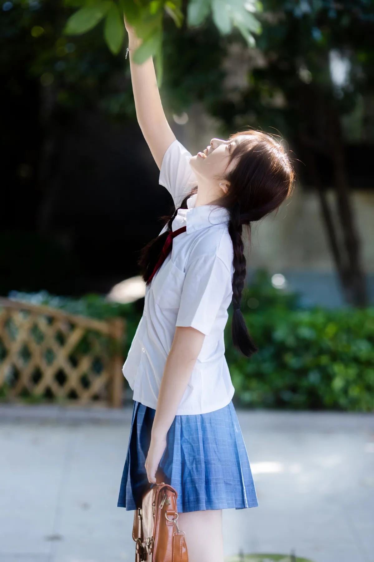 初夏的少女