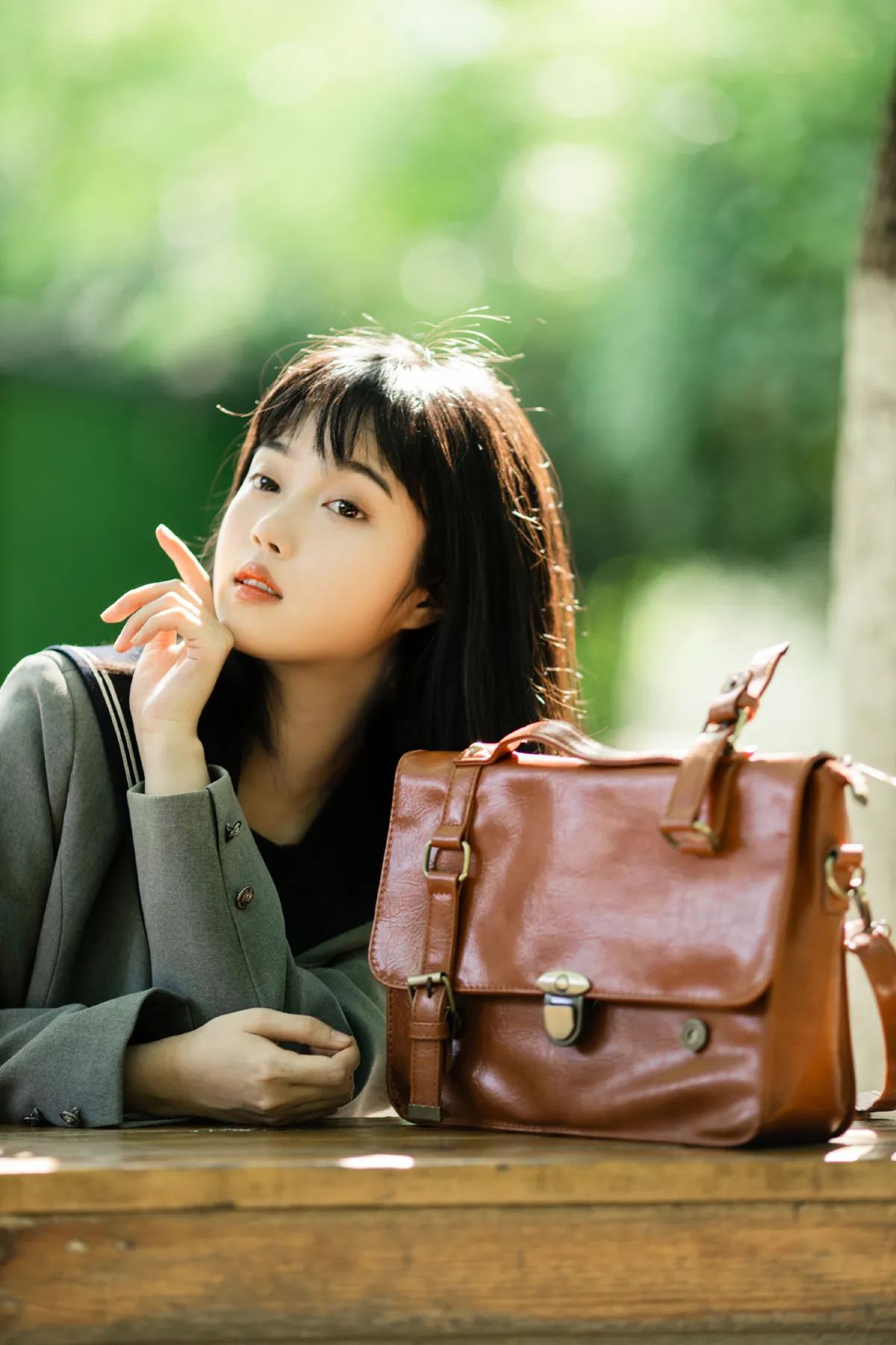 芥茉_小薇人儿《午后公园》美图作品图片2