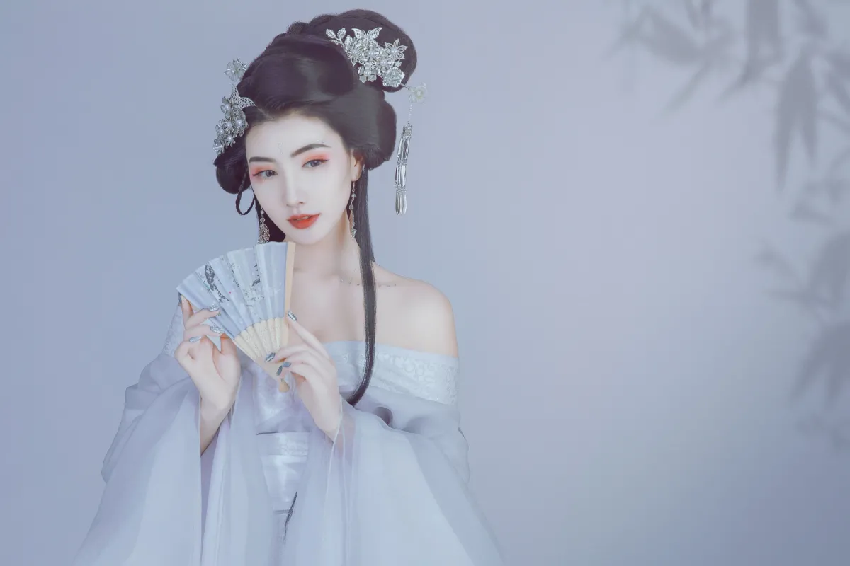 清月盈
