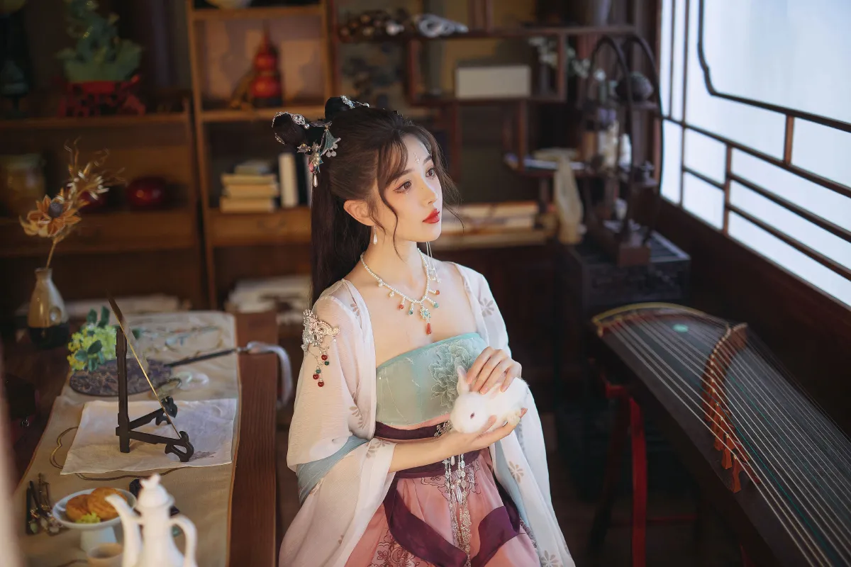 云影乘月