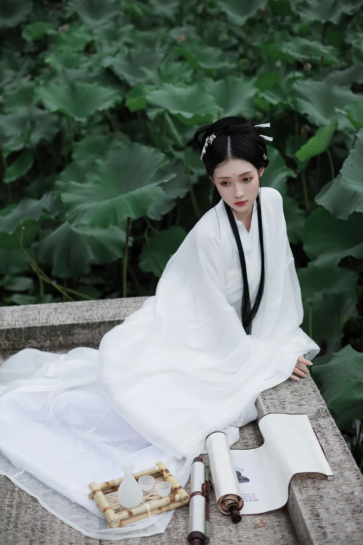 层波潋滟远山横 一笑一倾城
